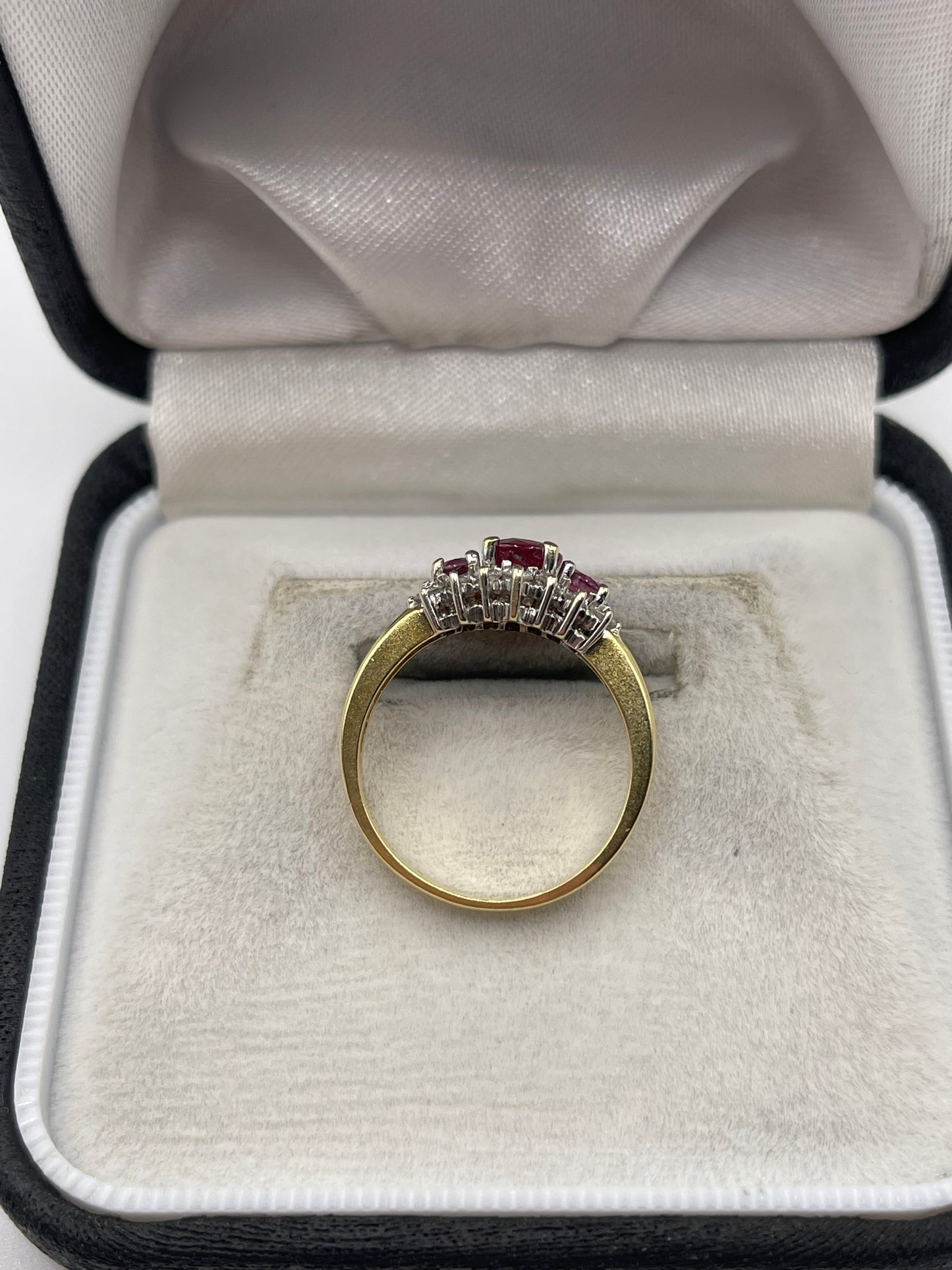 18ct gold ruby and diamond ring