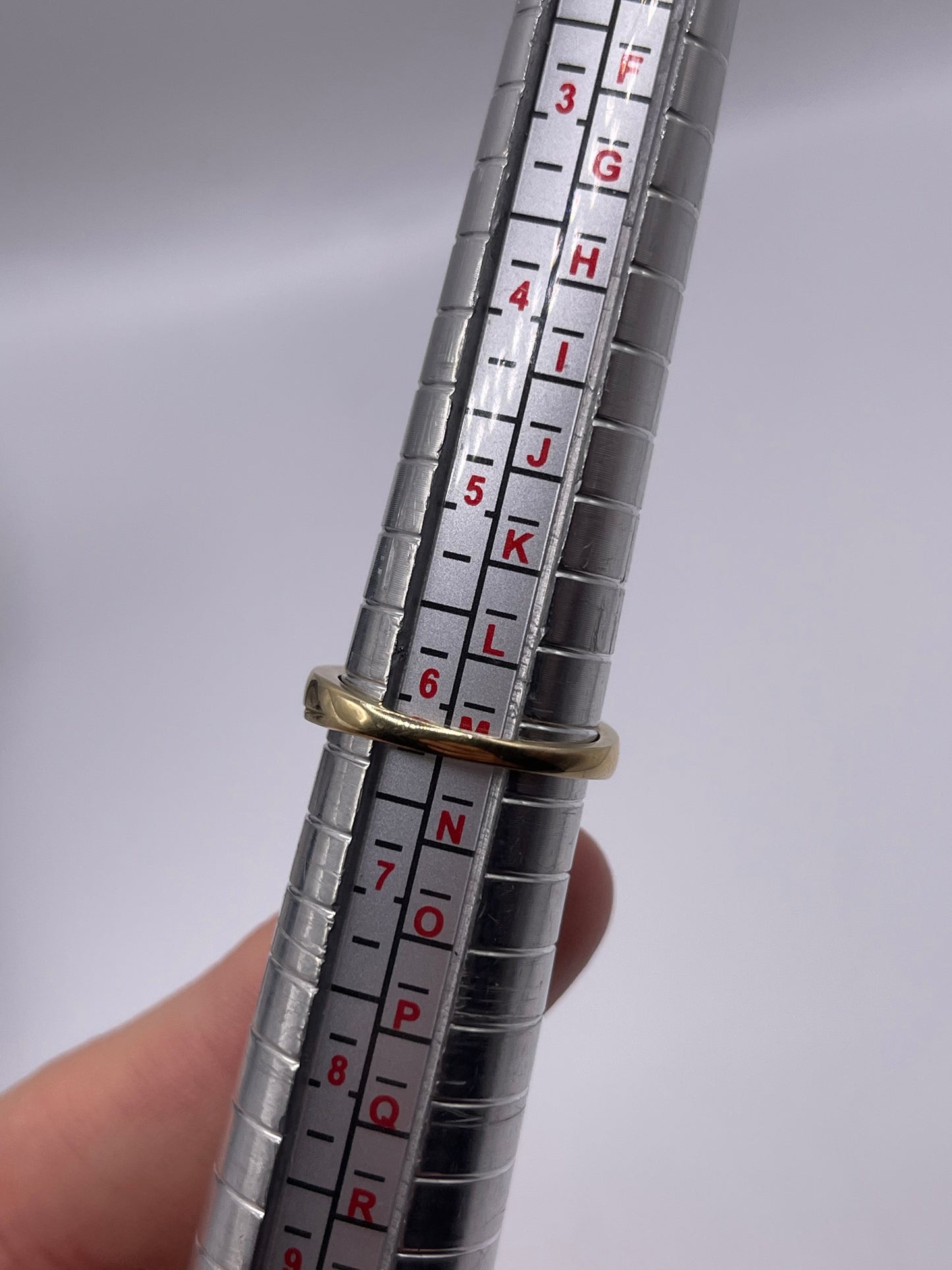 9ct gold diamond ring