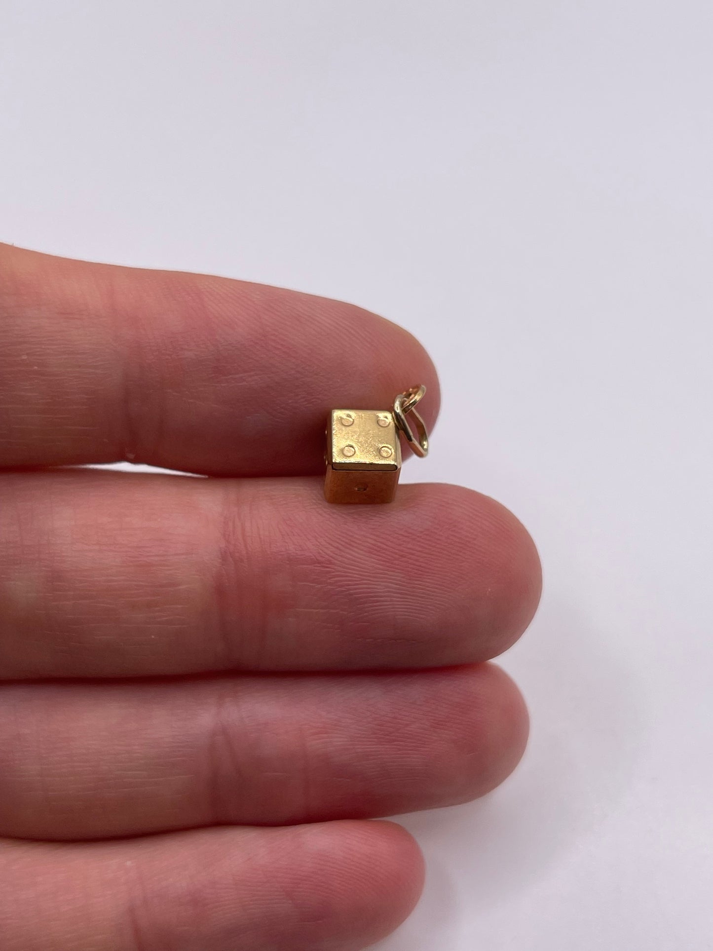 9ct gold dice charm