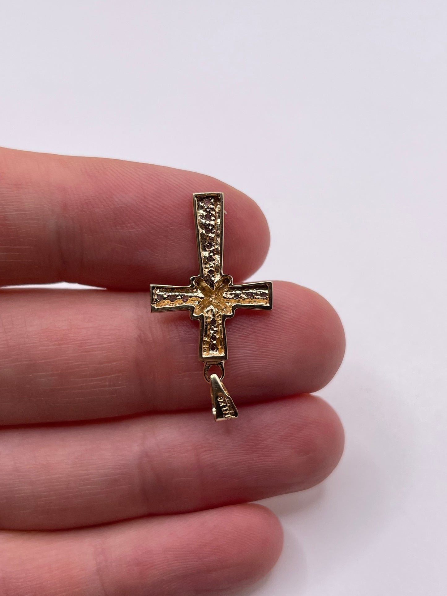 9ct gold diamond cross pendant