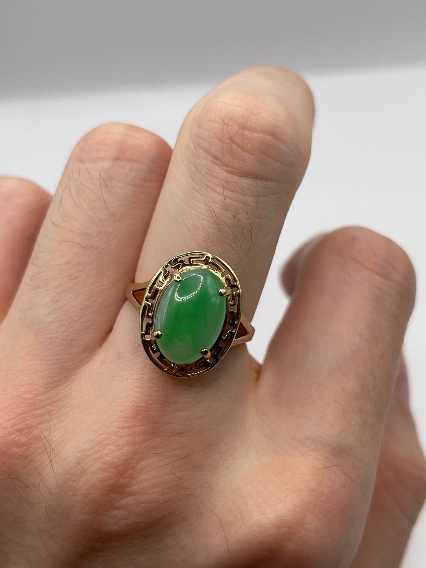 9ct gold jade ring