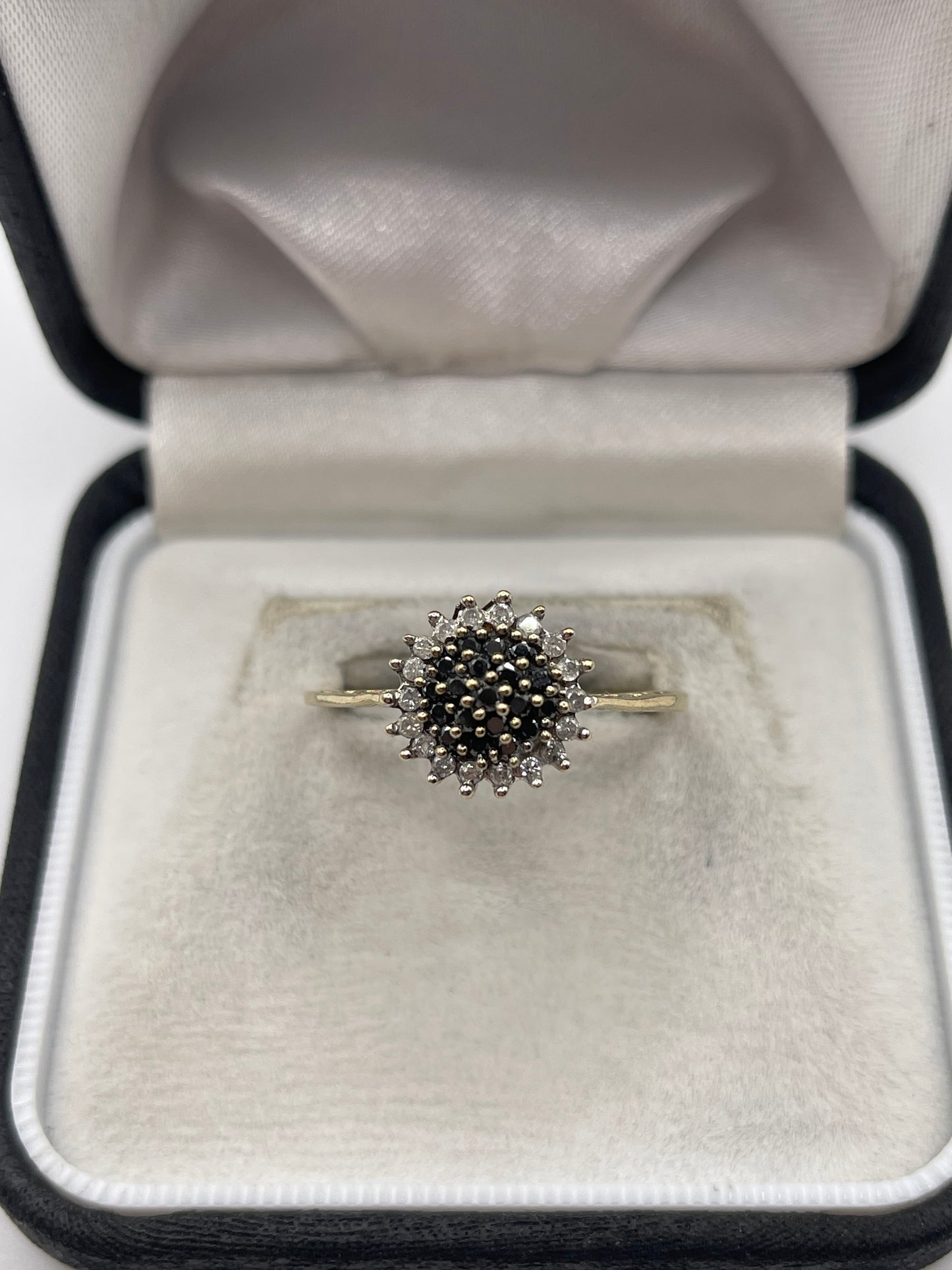 9ct gold diamond cluster ring