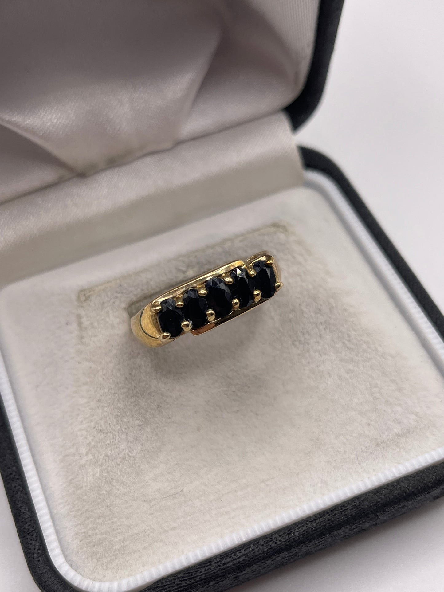 9ct gold sapphire ring