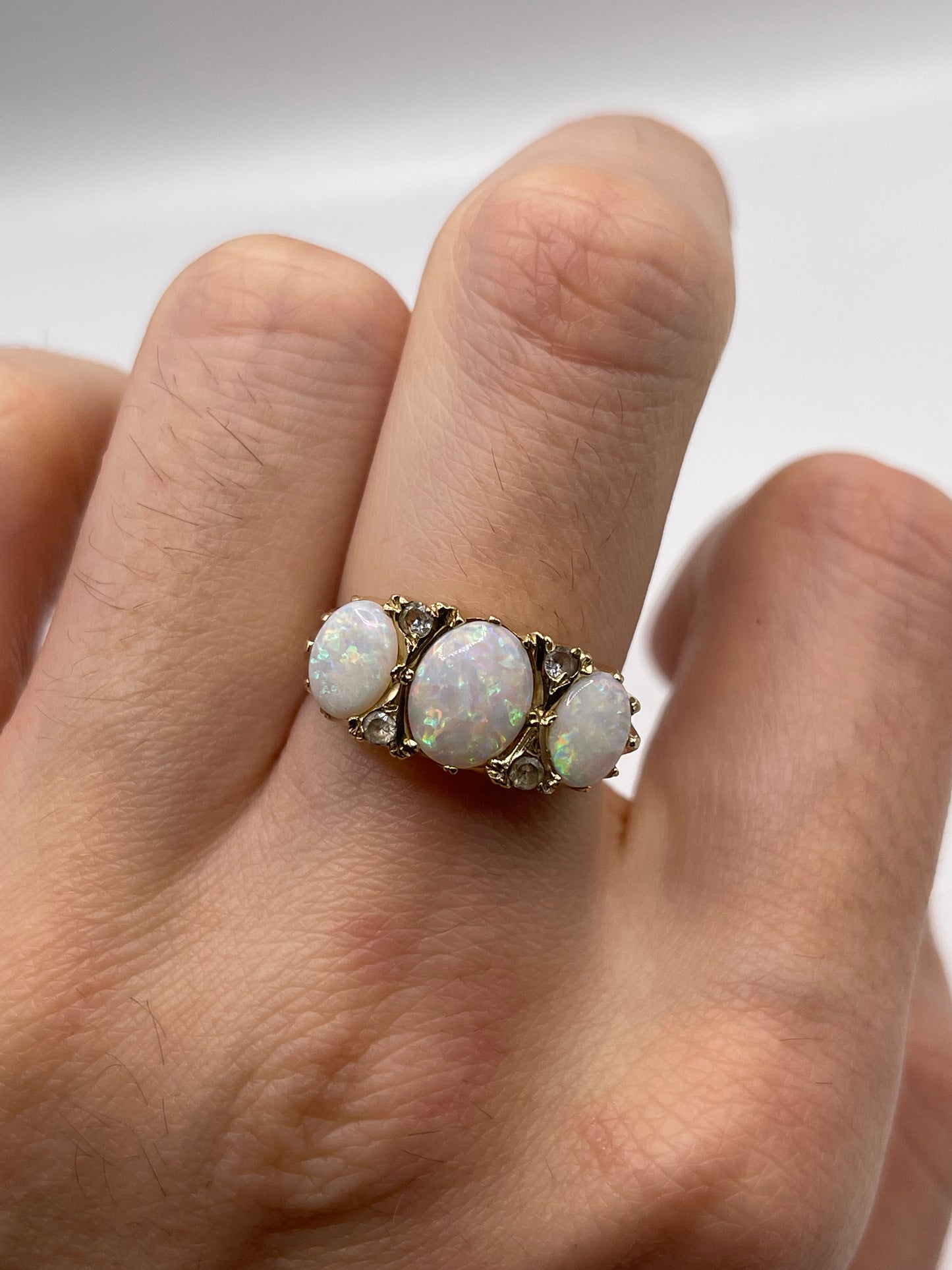 9ct gold opal ring