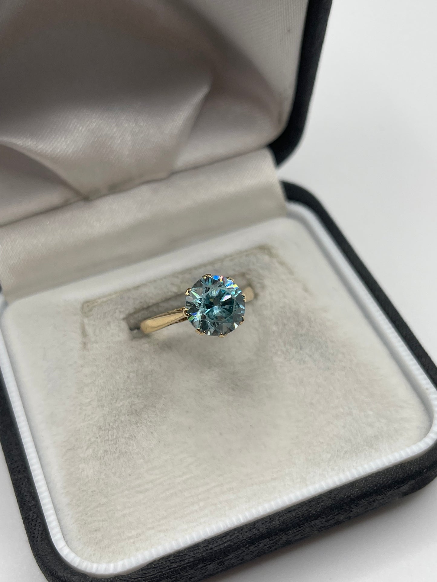 9ct gold blue zircon ring
