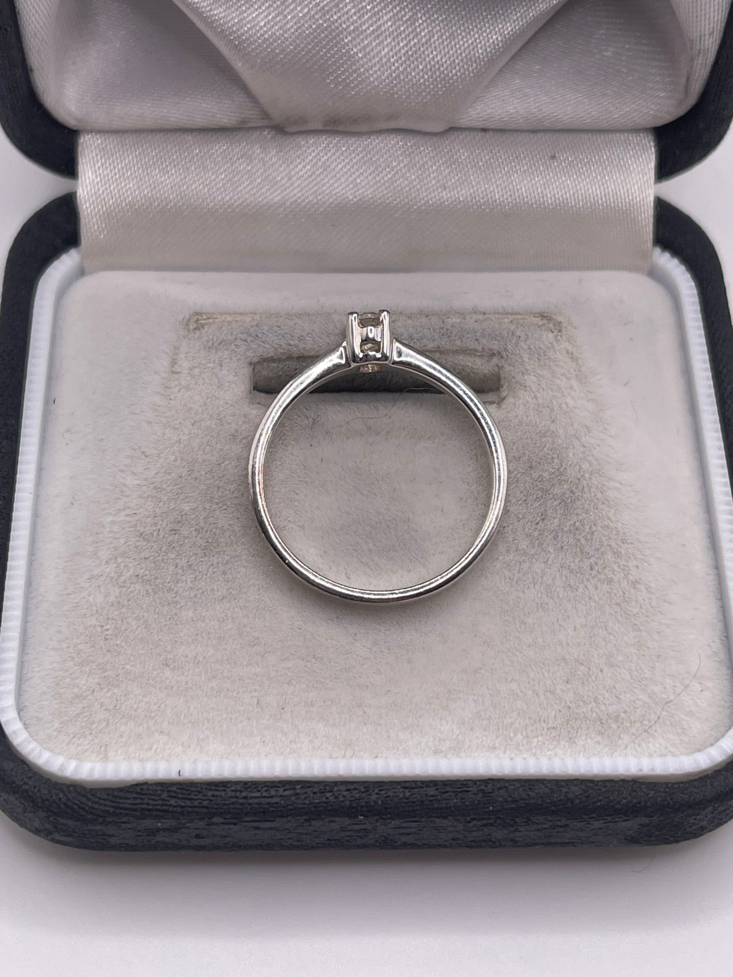 Silver cz ring