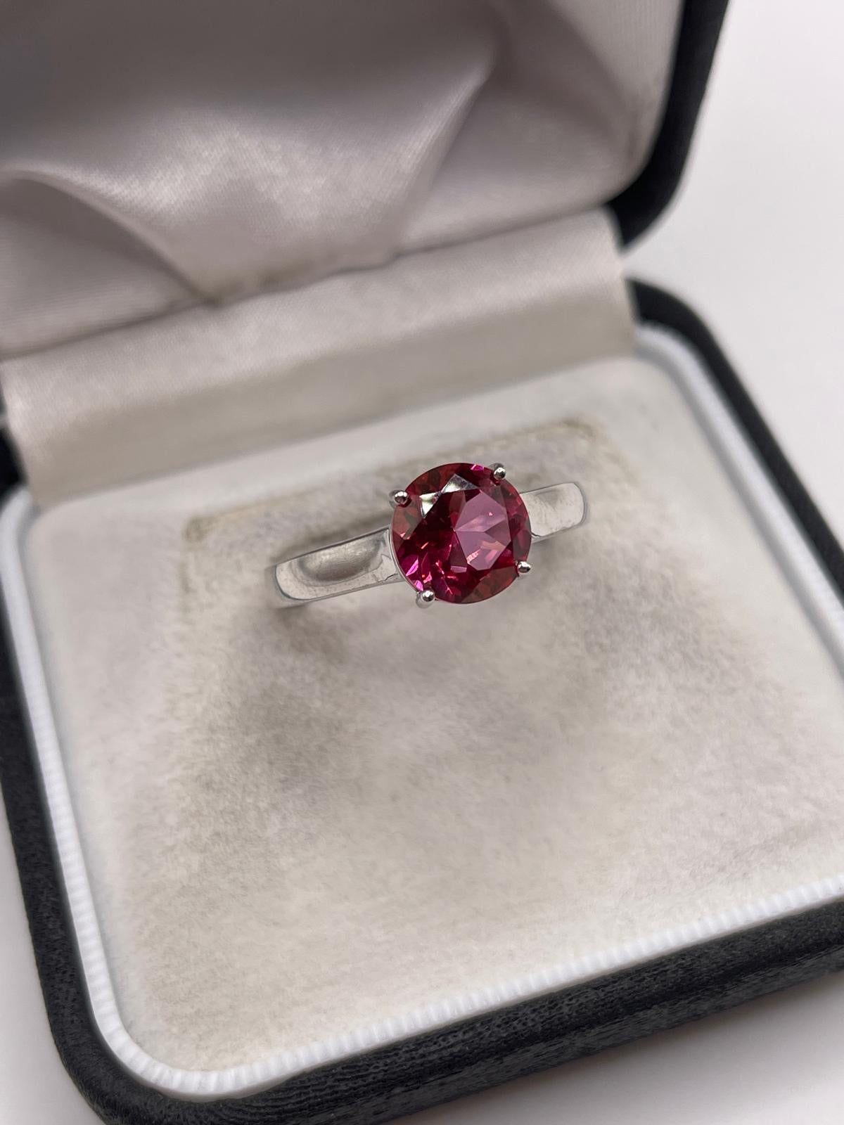Silver gemstone ring
