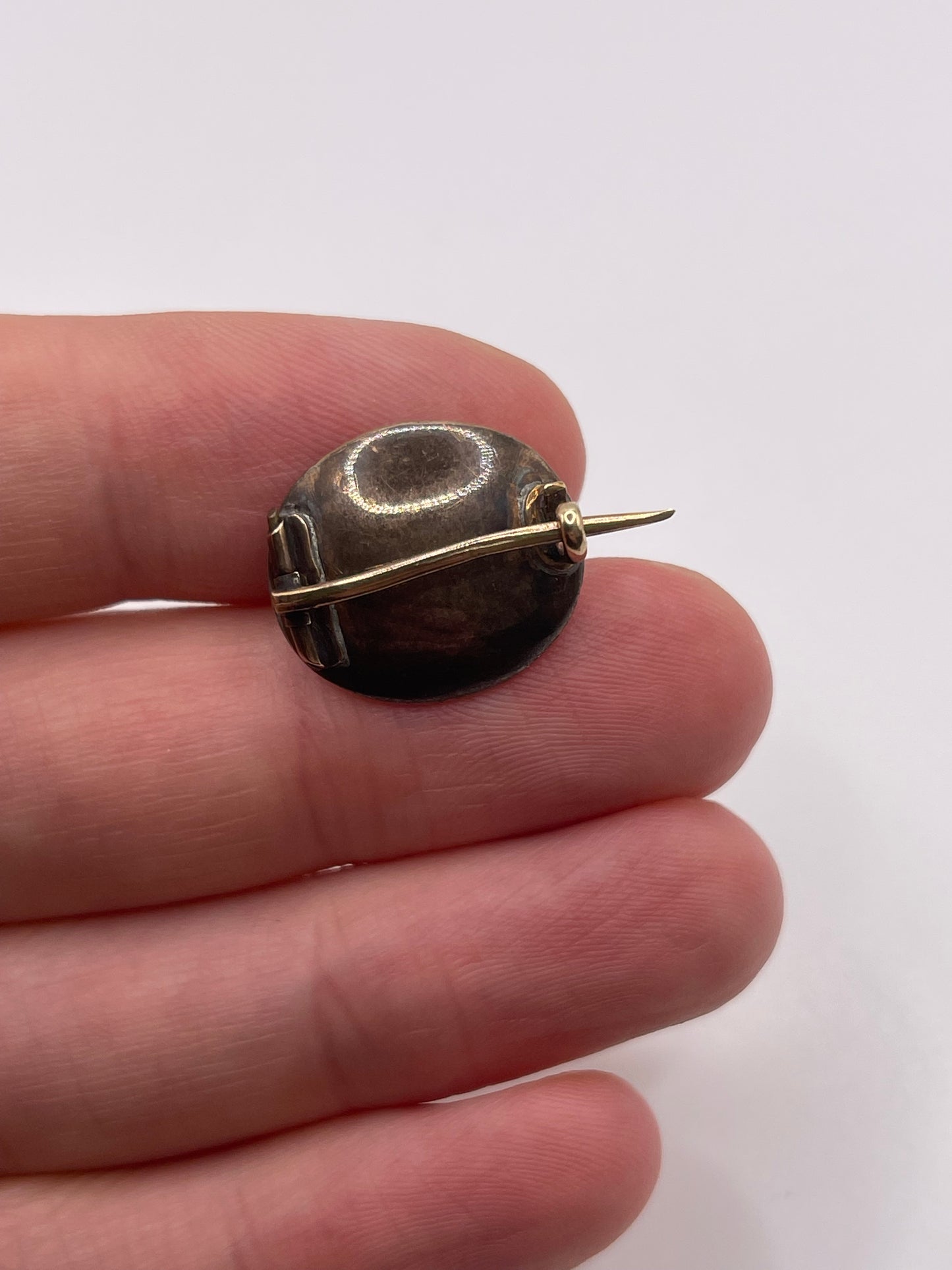 Georgian 9ct gold agate and garnet brooch