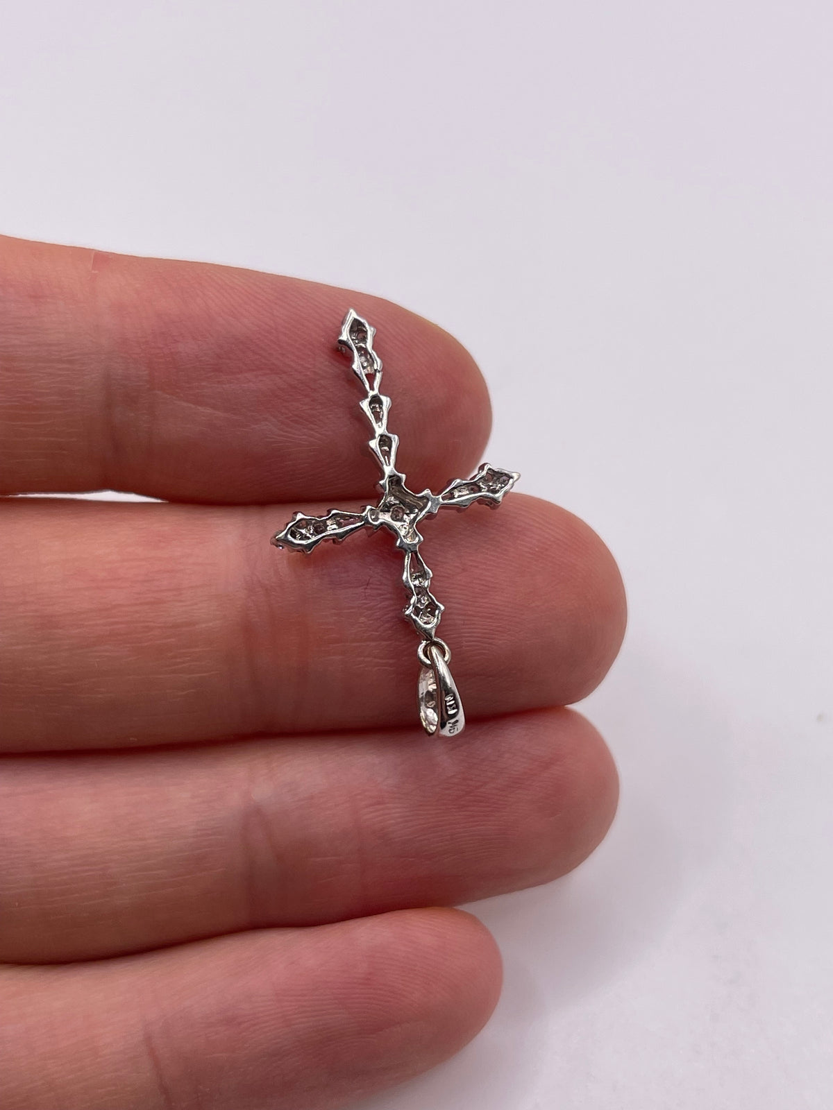 9ct white gold diamond cross pendant