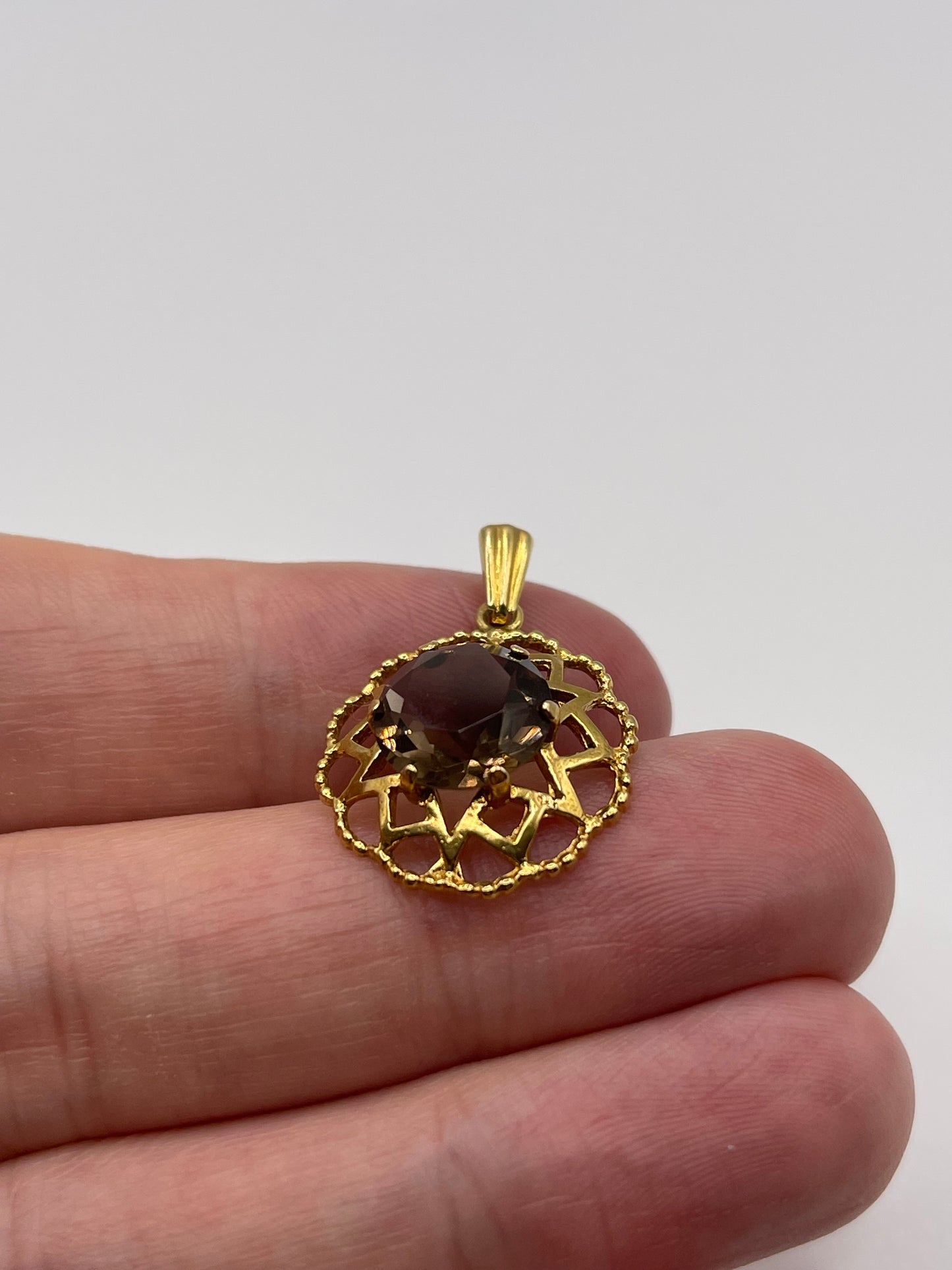 9ct gold Smokey quartz pendant