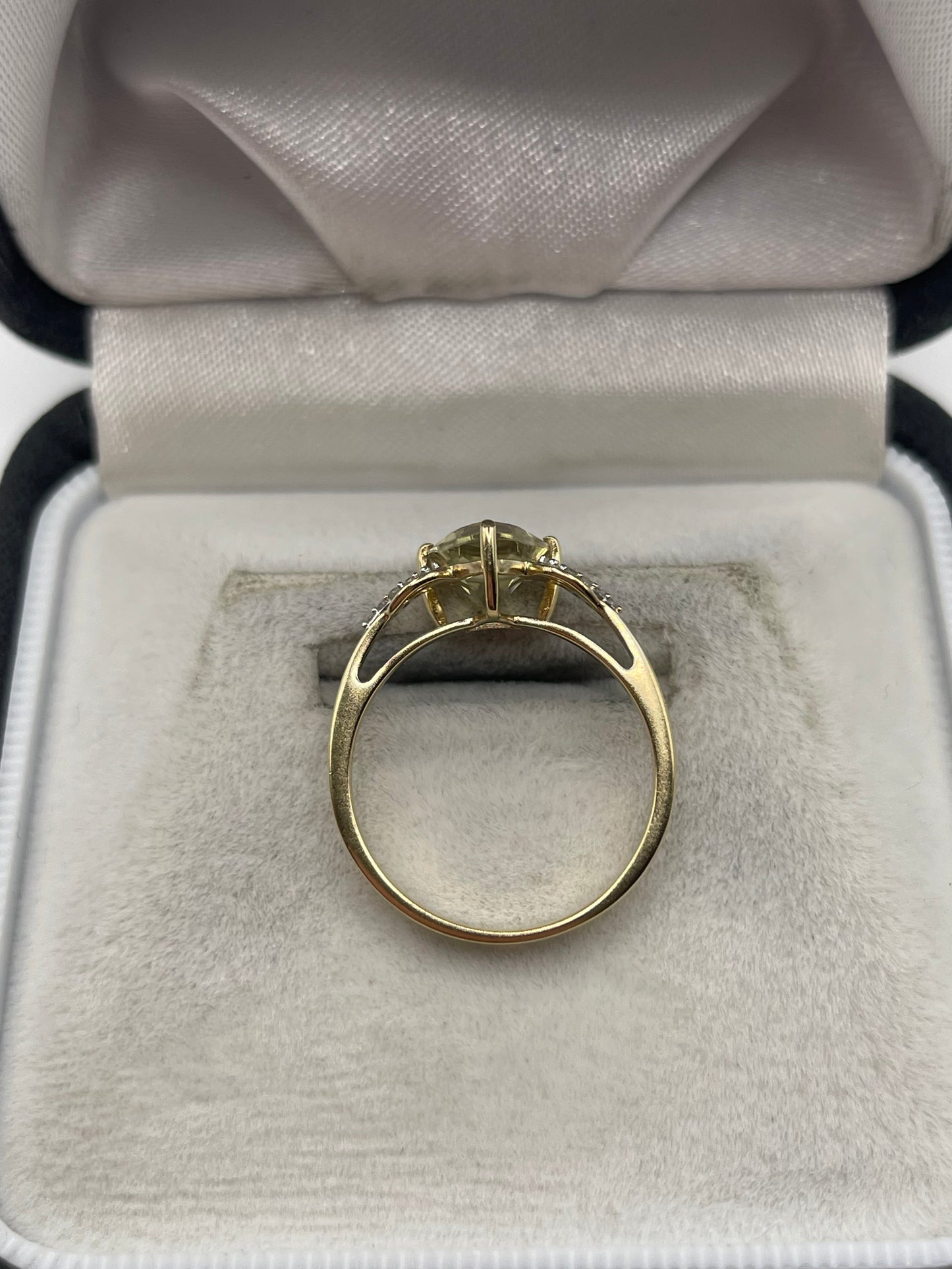9ct gold quartz and diamond ring