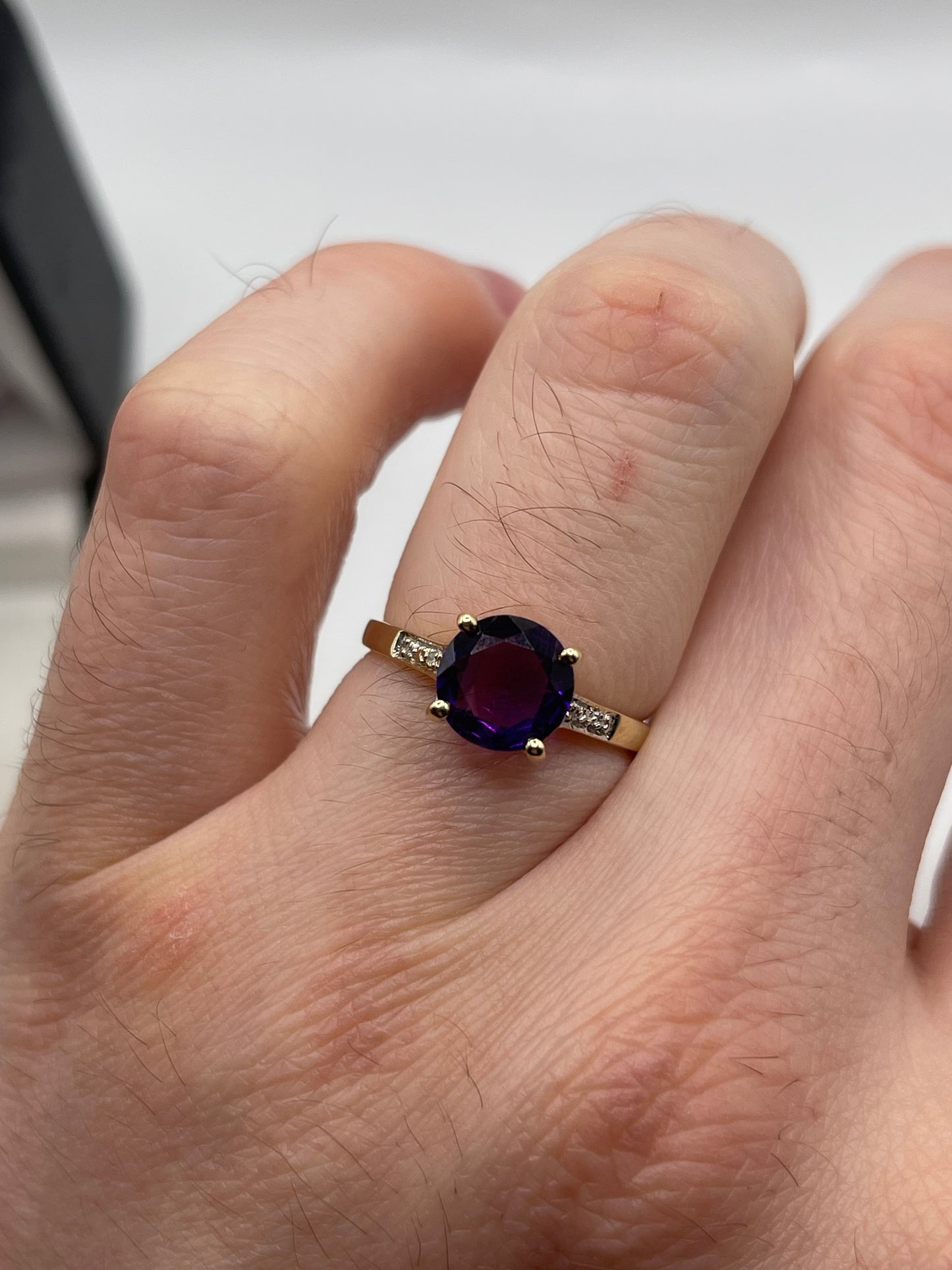 9ct gold amethyst and diamond ring