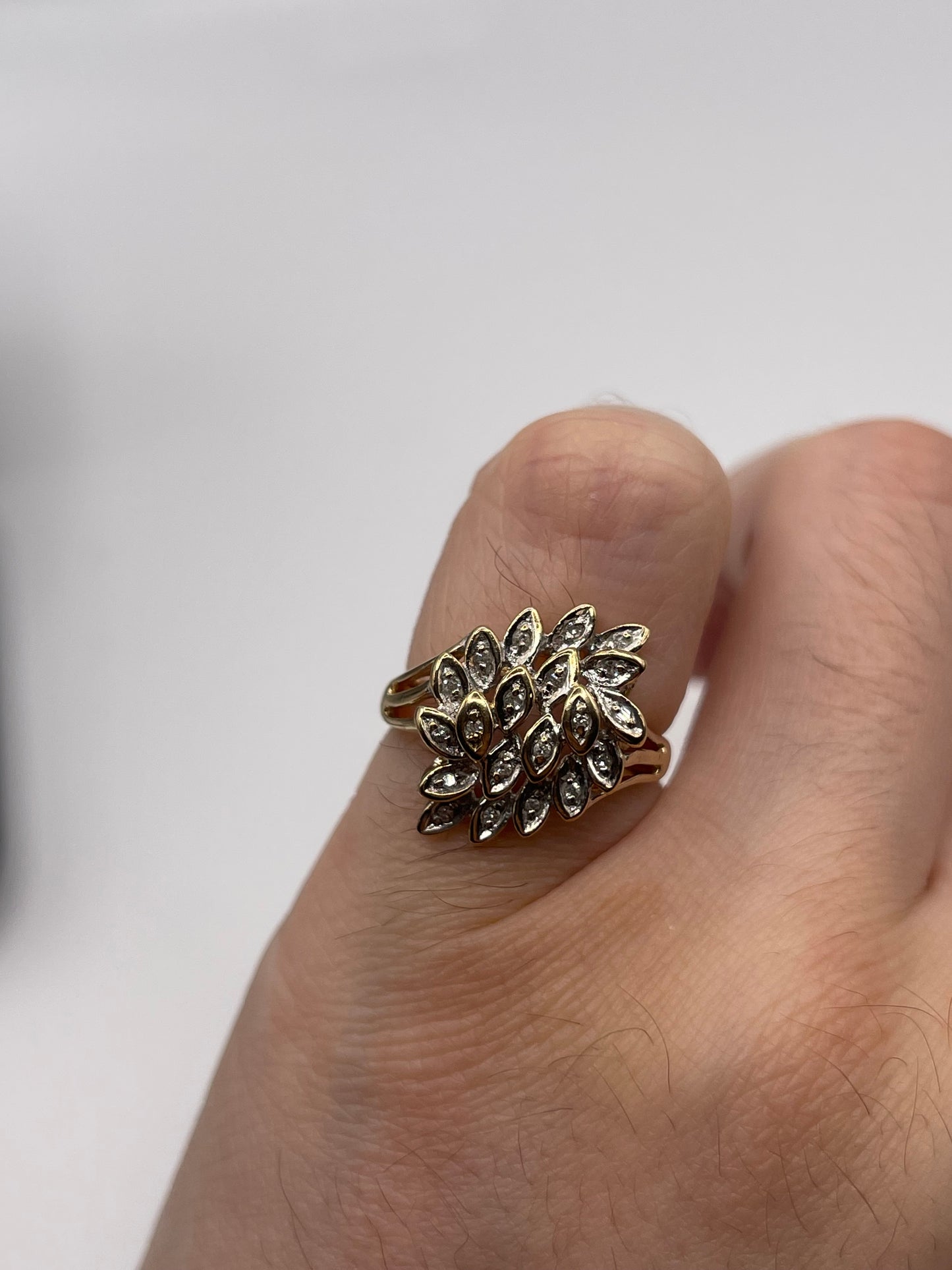 9ct gold diamond cluster ring