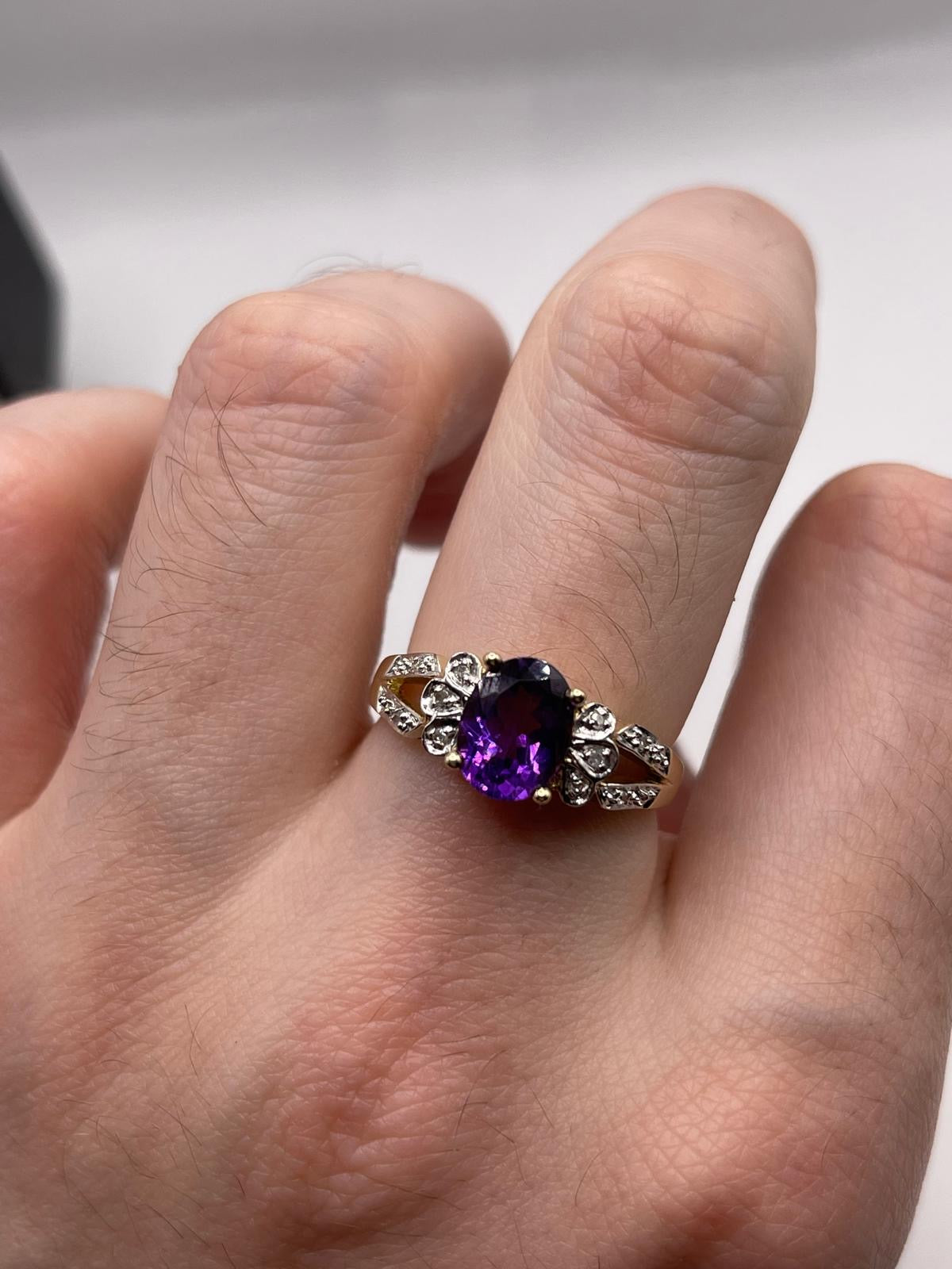 9ct gold amethyst and diamond ring