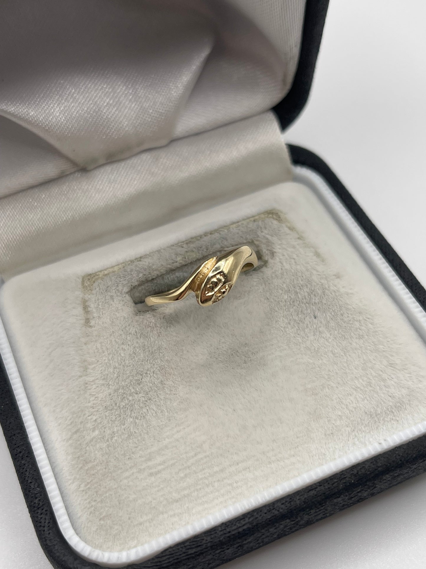 9ct gold snake ring
