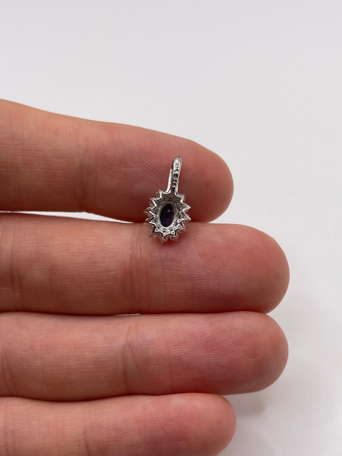 18ct white gold sapphire and diamond pendant