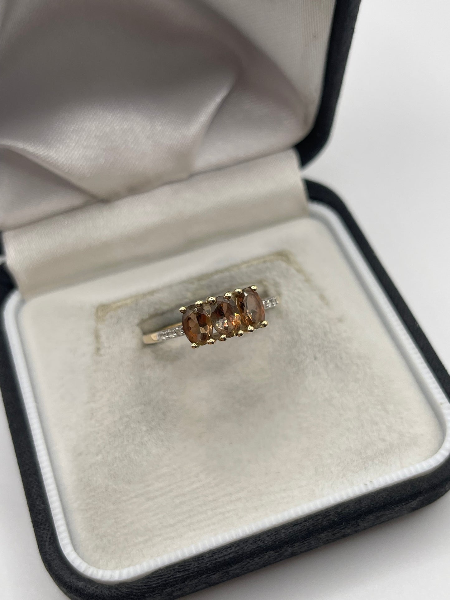 9ct gold quartz and zircon ring