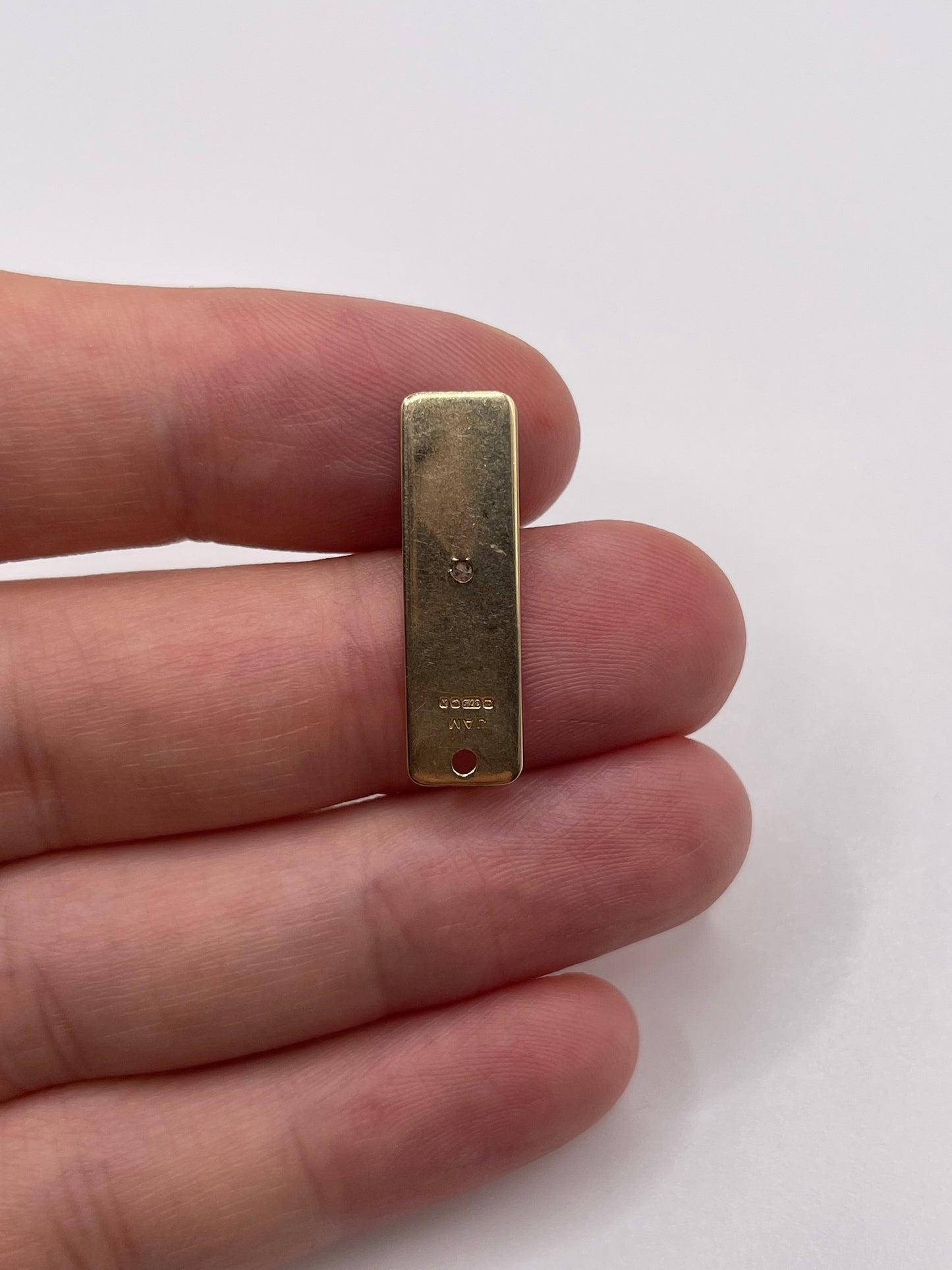 9ct gold diamond pendant