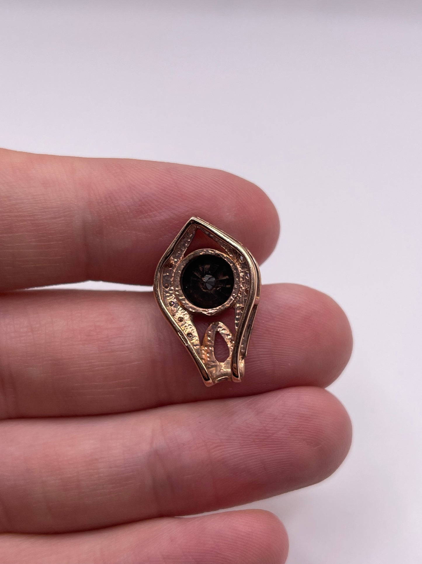 9ct rose gold diamond pendant