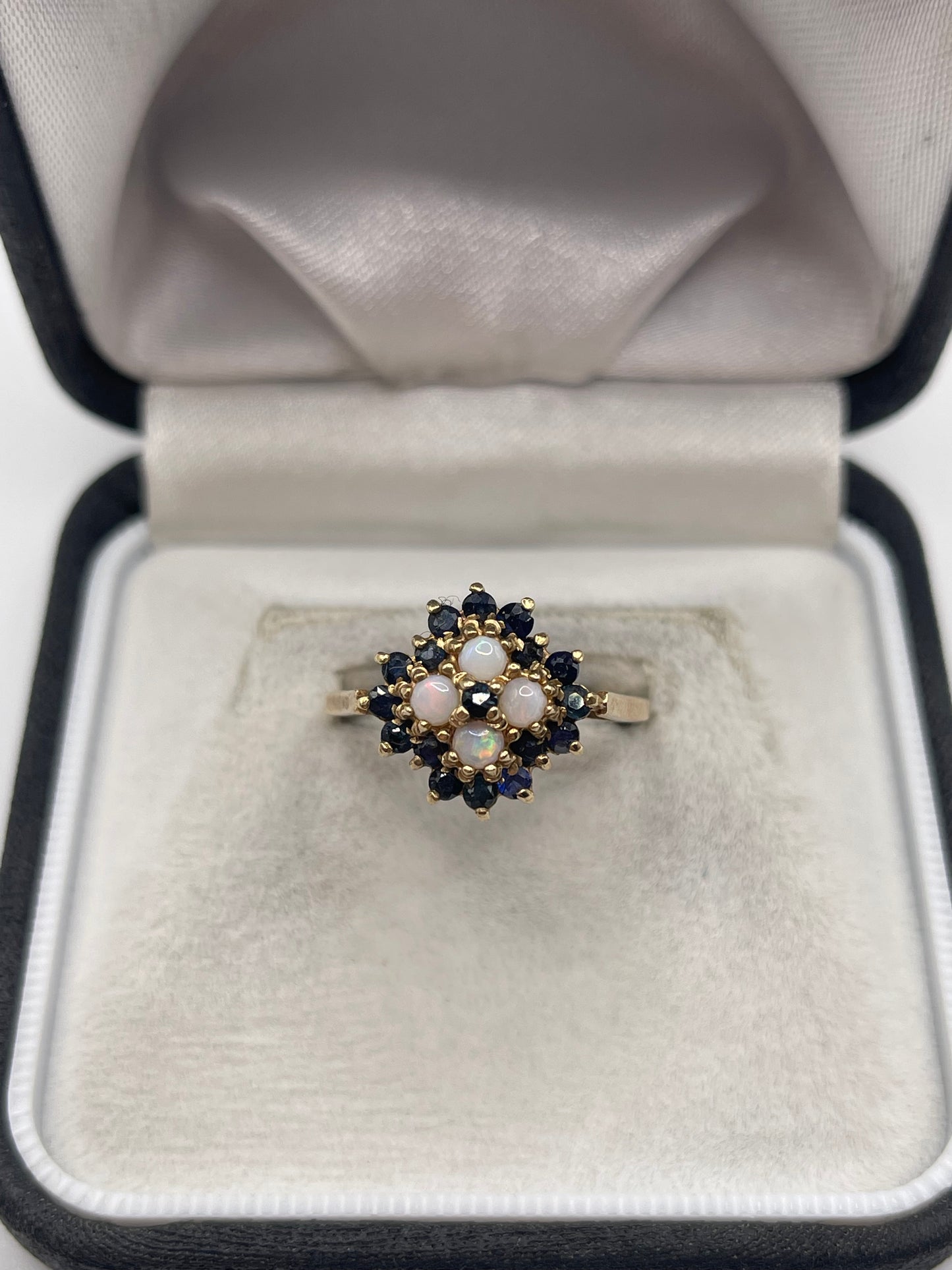 9ct gold sapphire and opal ring