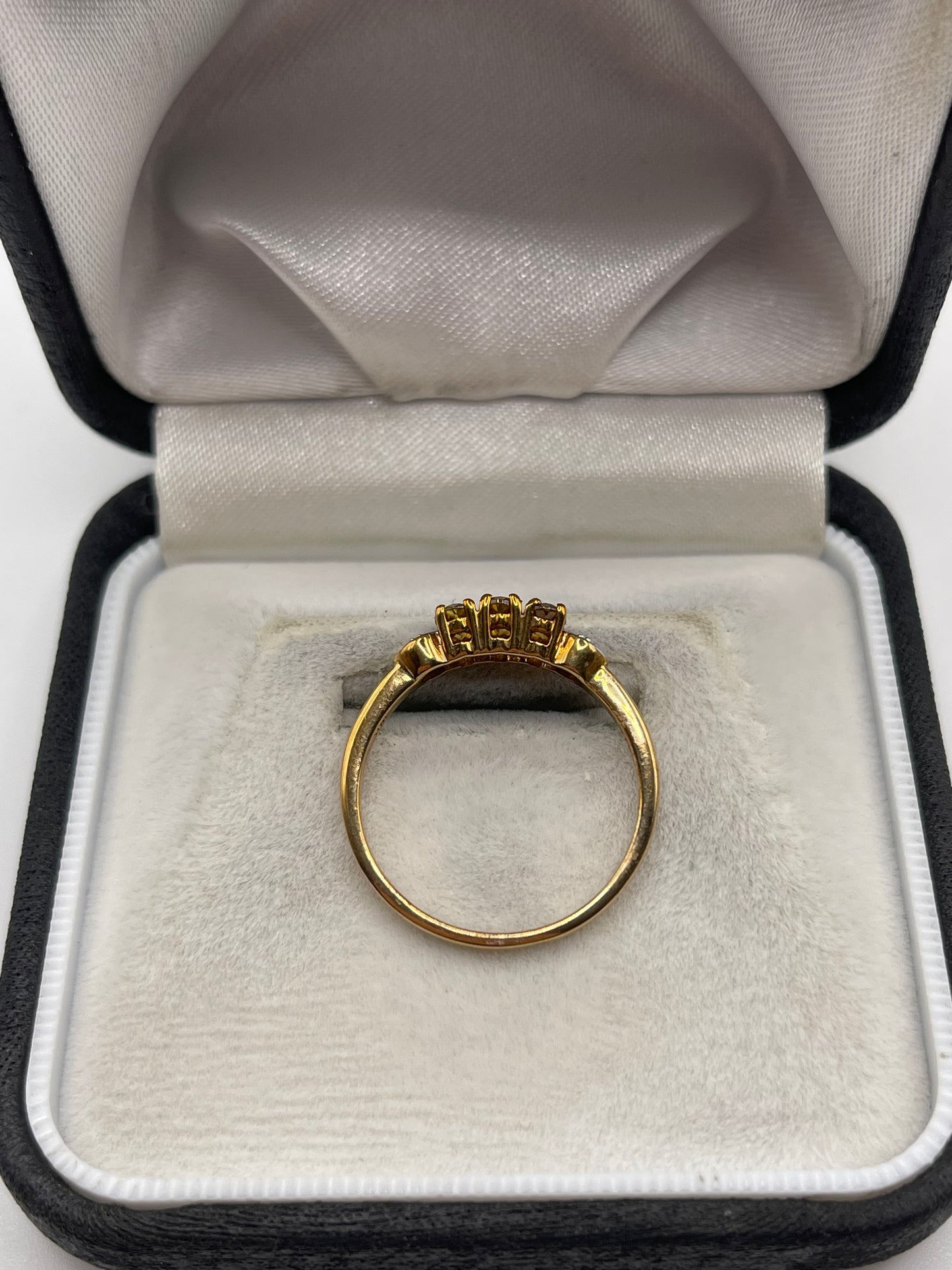9ct gold sphene and diamond ring