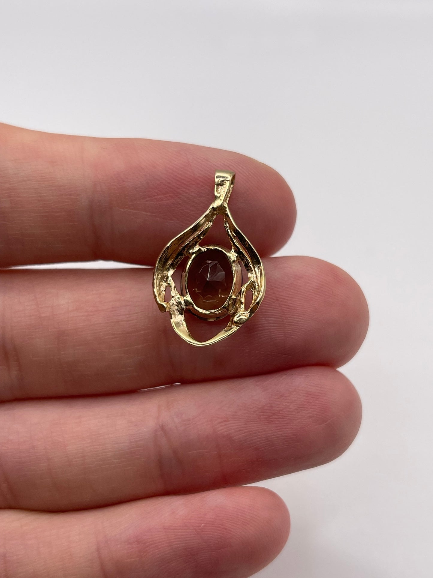 9ct gold Smokey quartz pendant