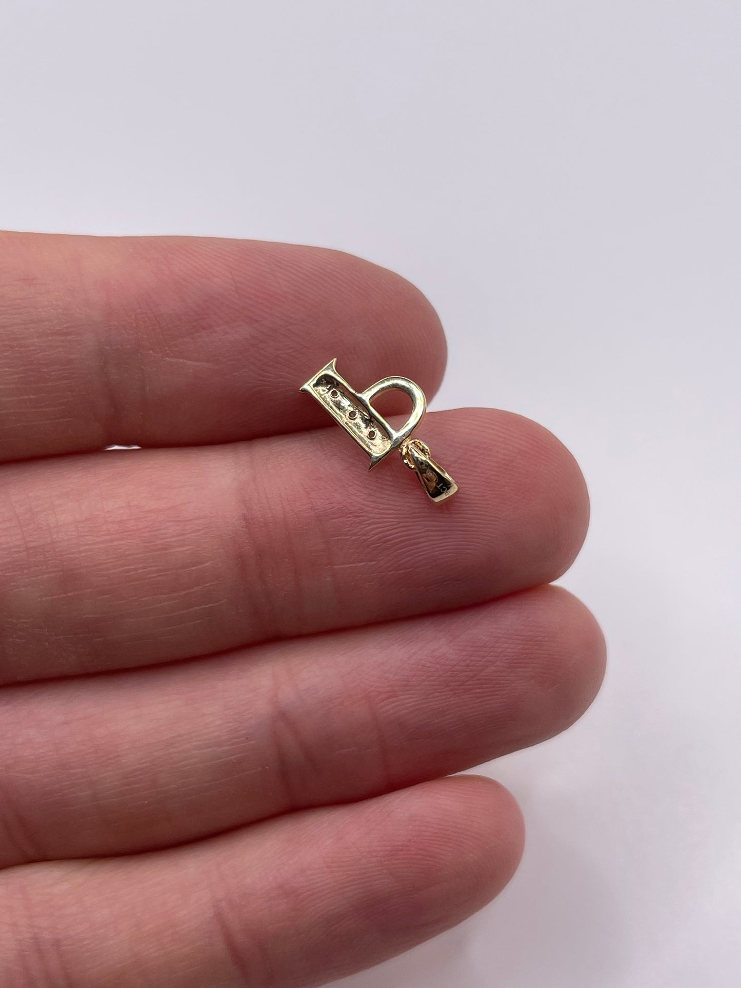 9ct gold diamond initial P pendant