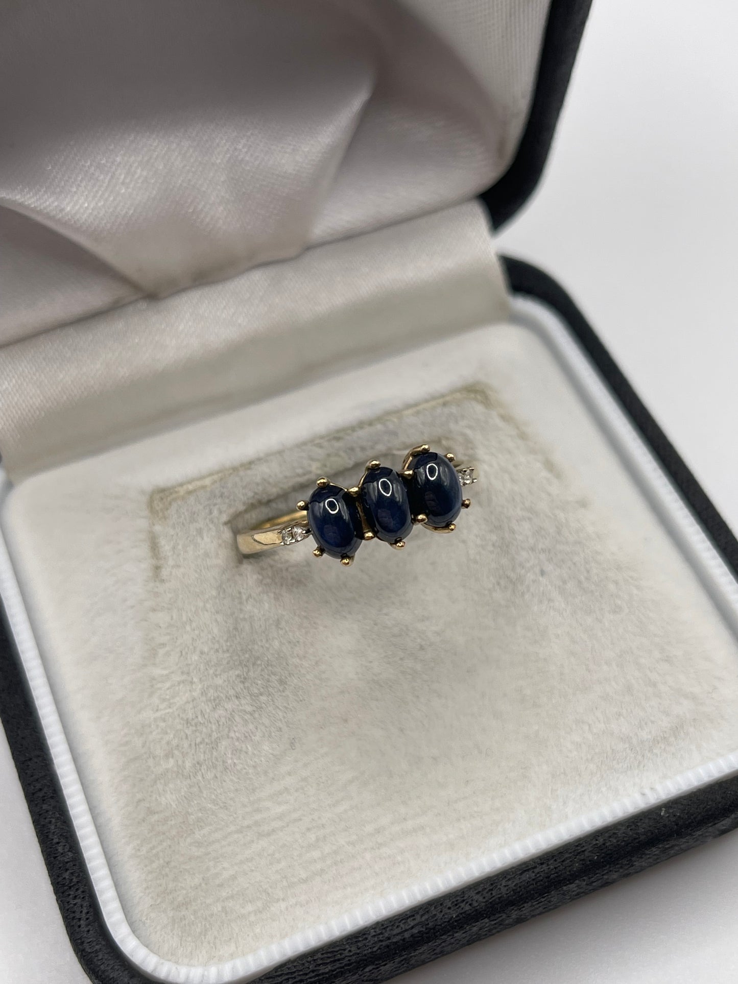 9ct gold cabochon sapphire and diamond ring