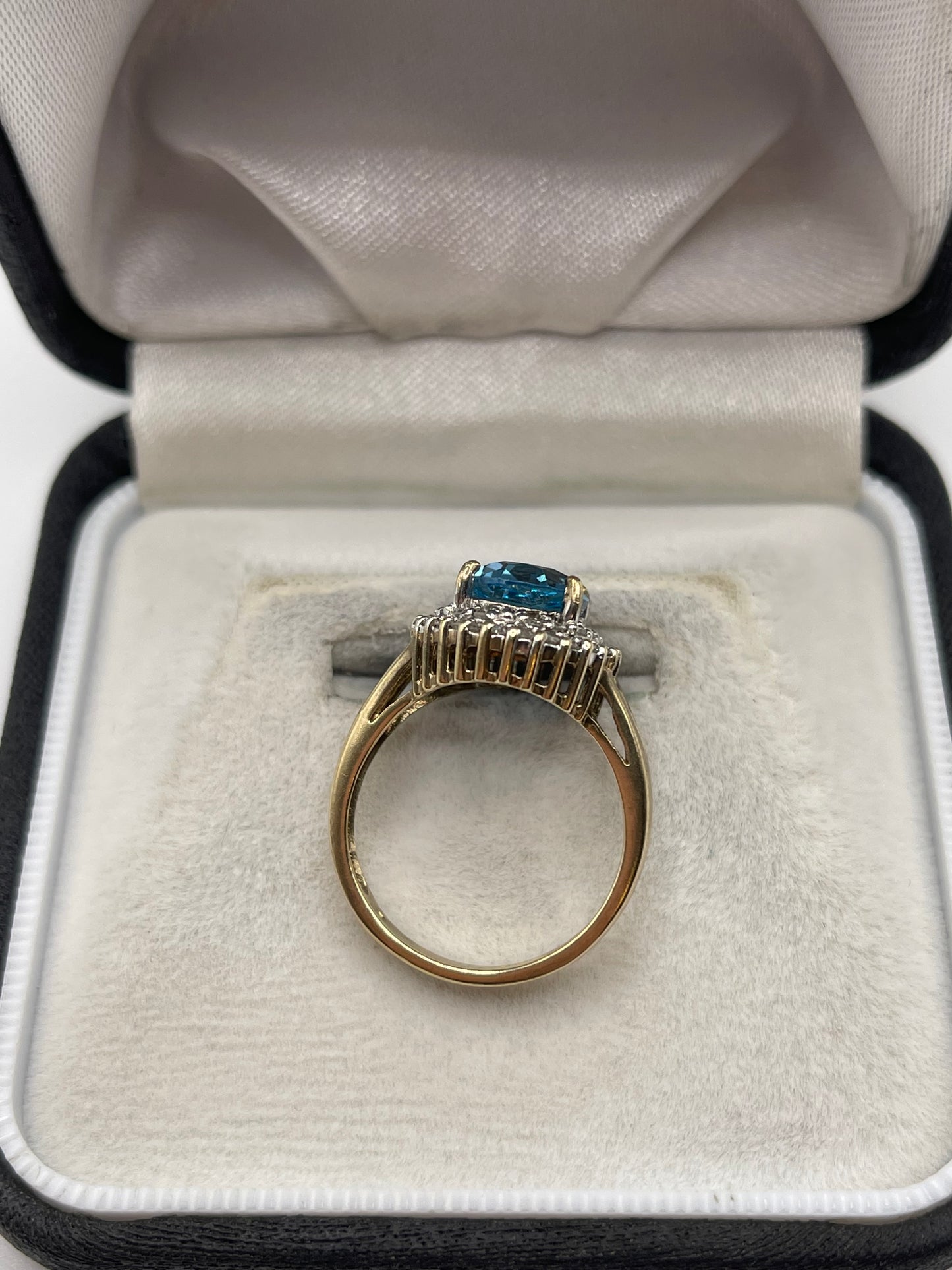 9ct gold blue topaz and diamond ring
