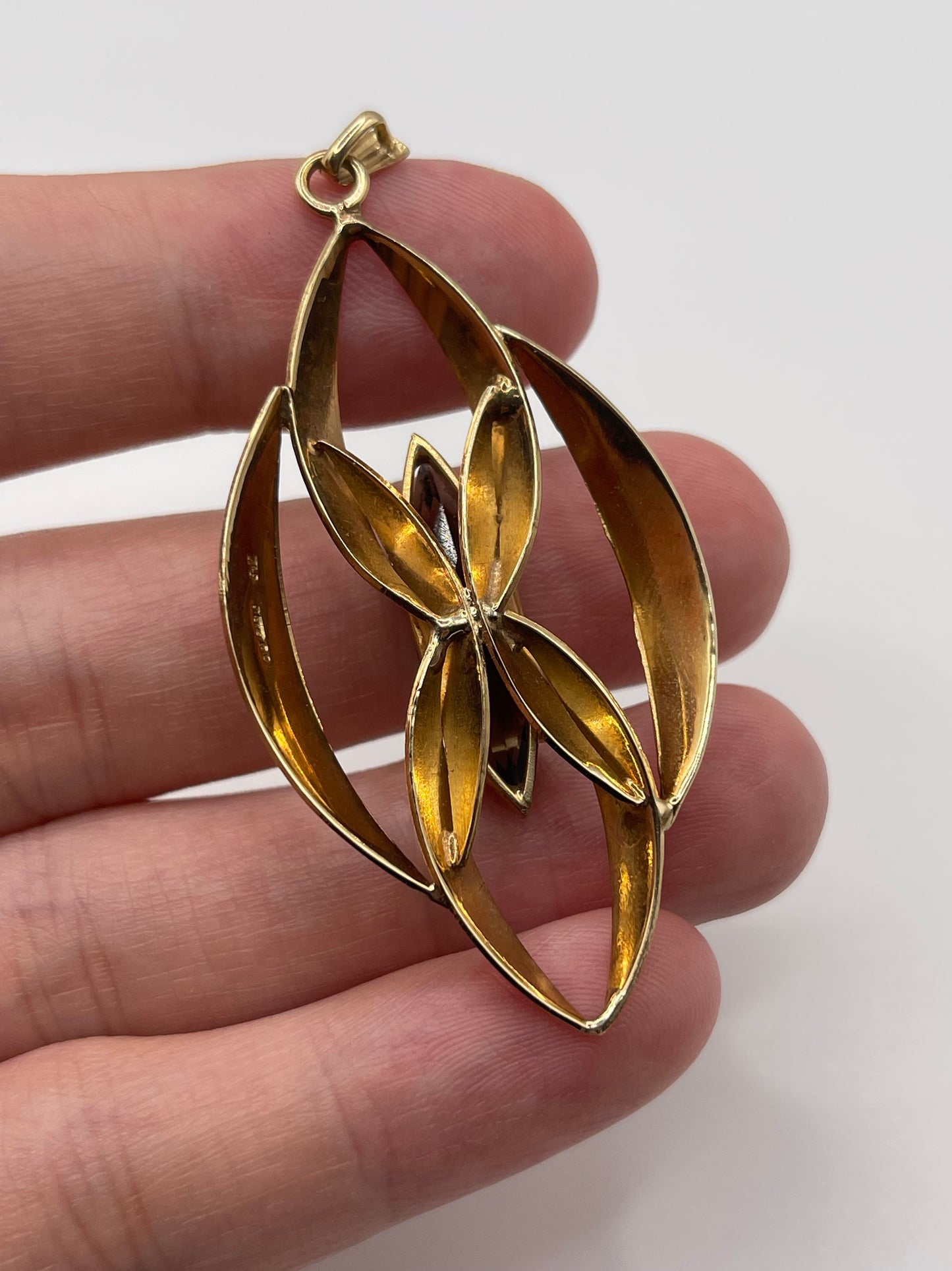 9ct gold Smokey quartz pendant