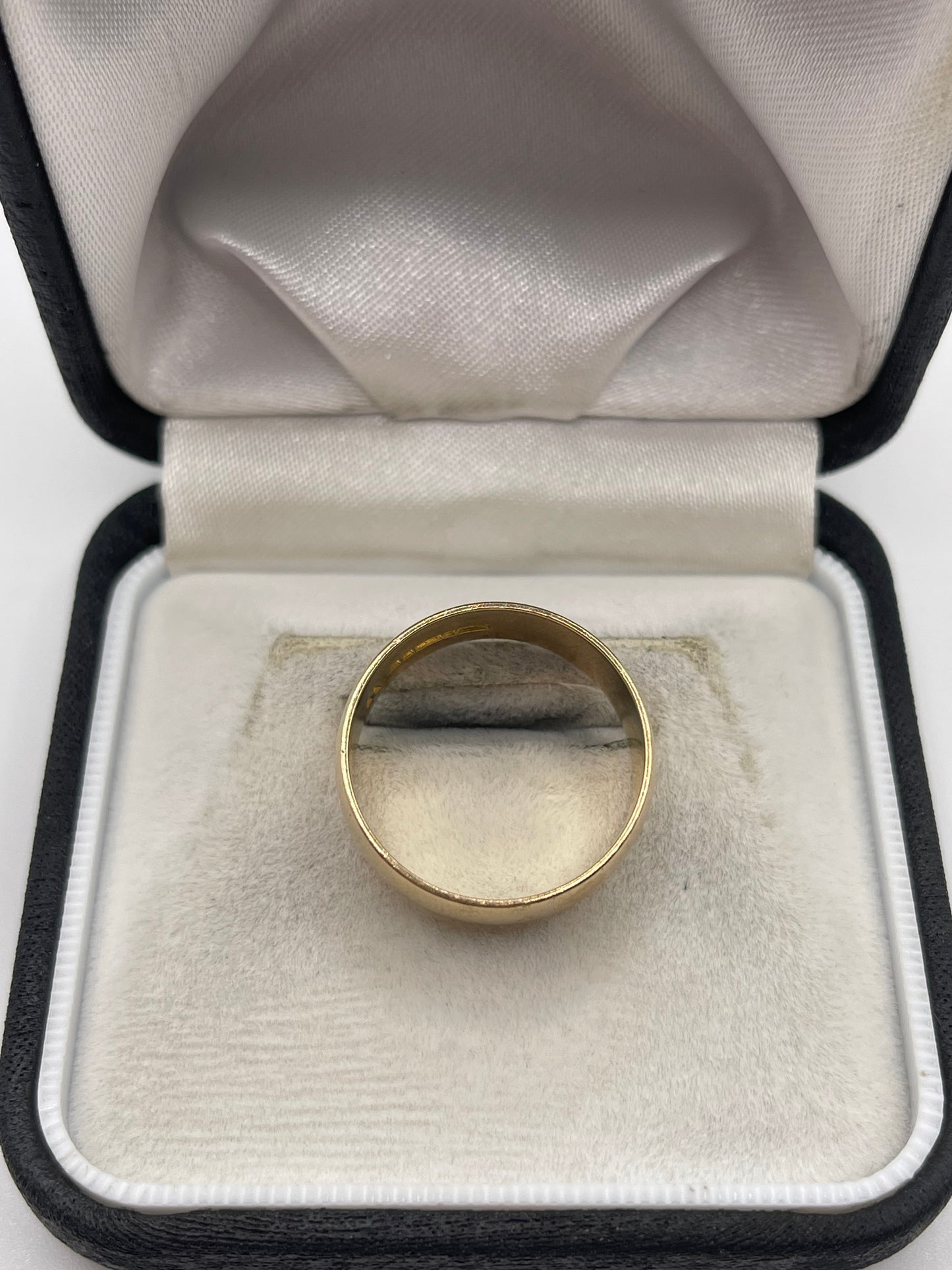 9ct gold band