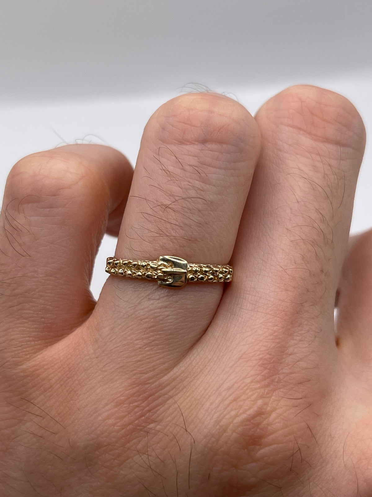 9ct gold buckle ring