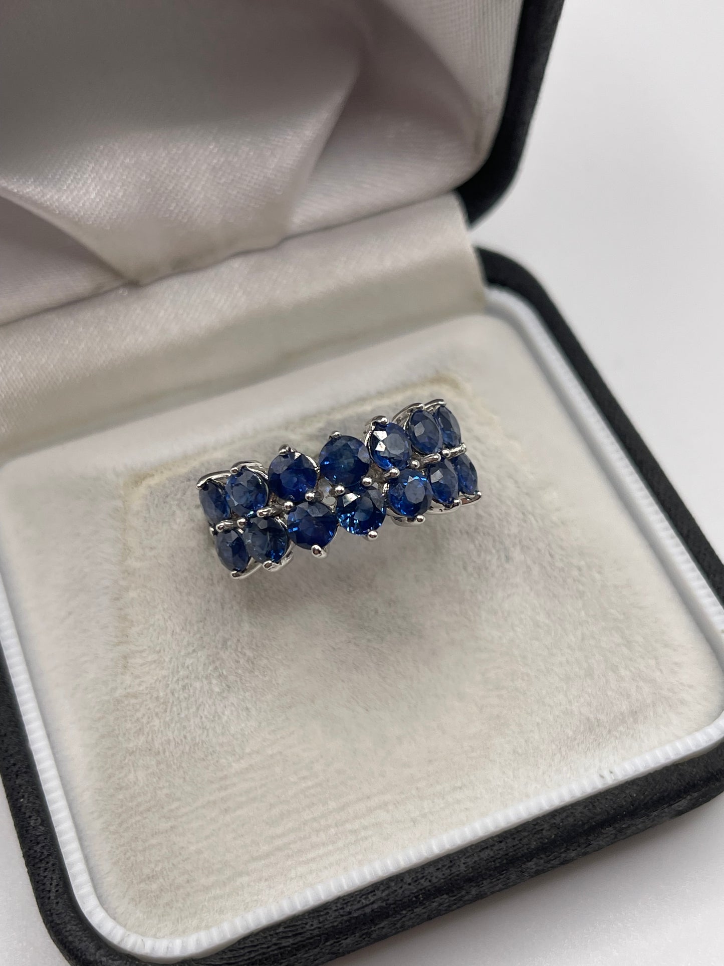 9ct white gold sapphire cluster ring
