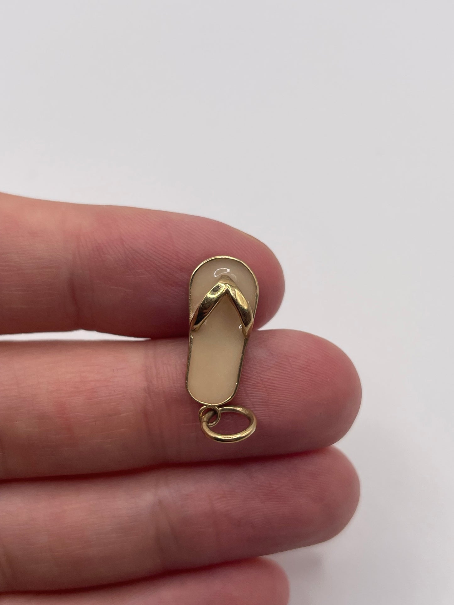 9ct gold flip flop charm