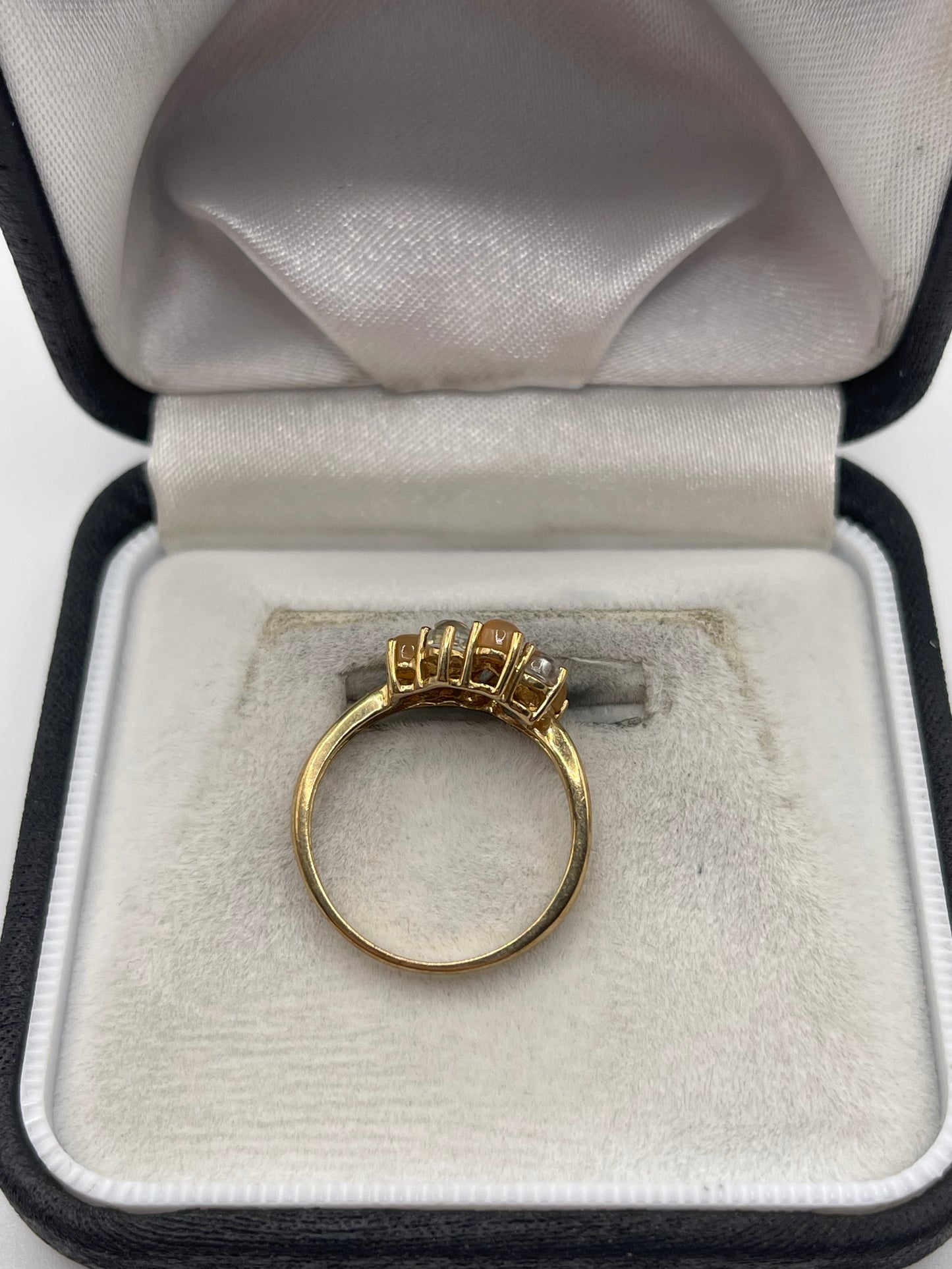 9ct gold moonstone ring