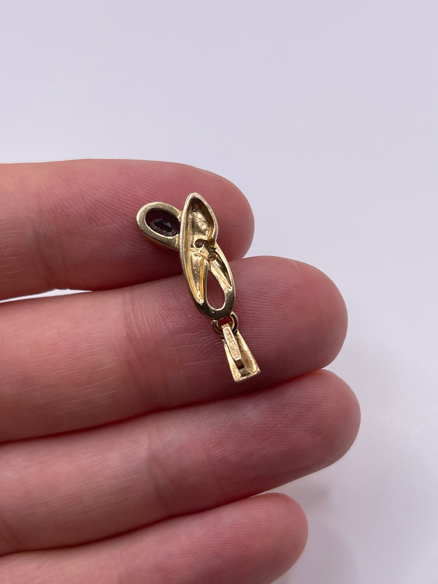 9ct gold sapphire and diamond pendant