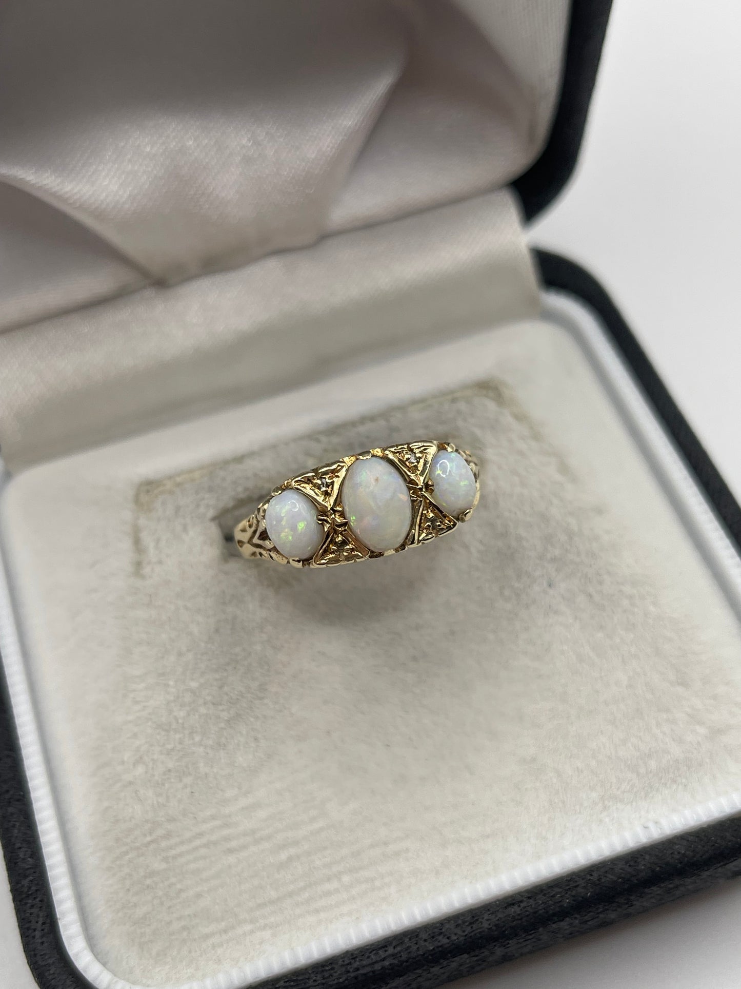 9ct gold opal and diamond ring