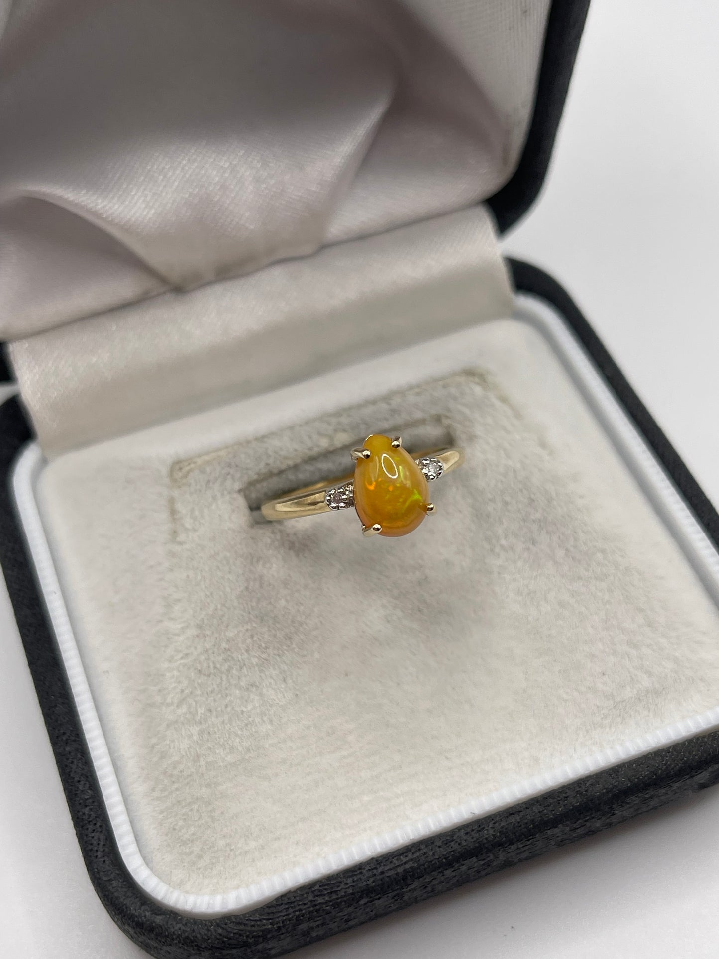 9ct gold opal and diamond ring