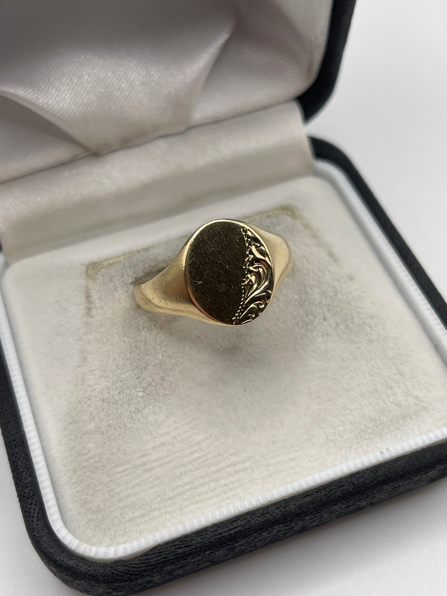 9ct gold signet ring