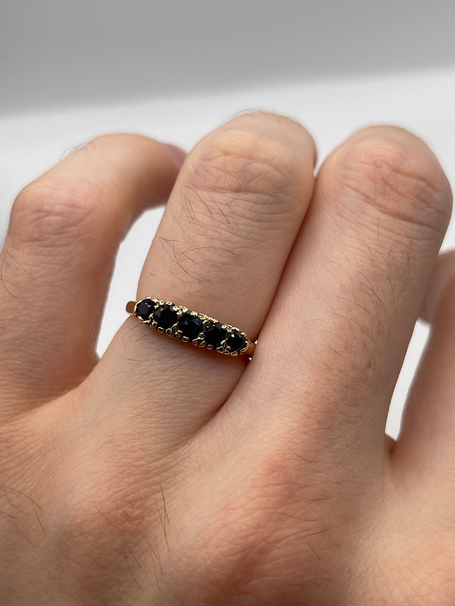 9ct gold sapphire ring