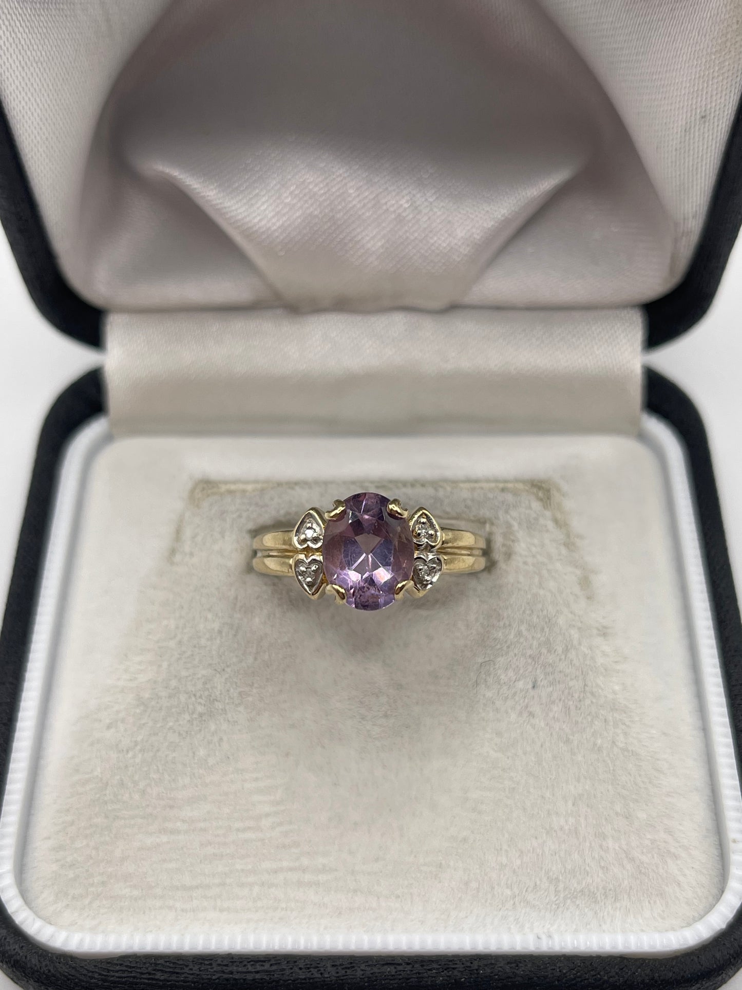 9ct gold amethyst and diamond ring