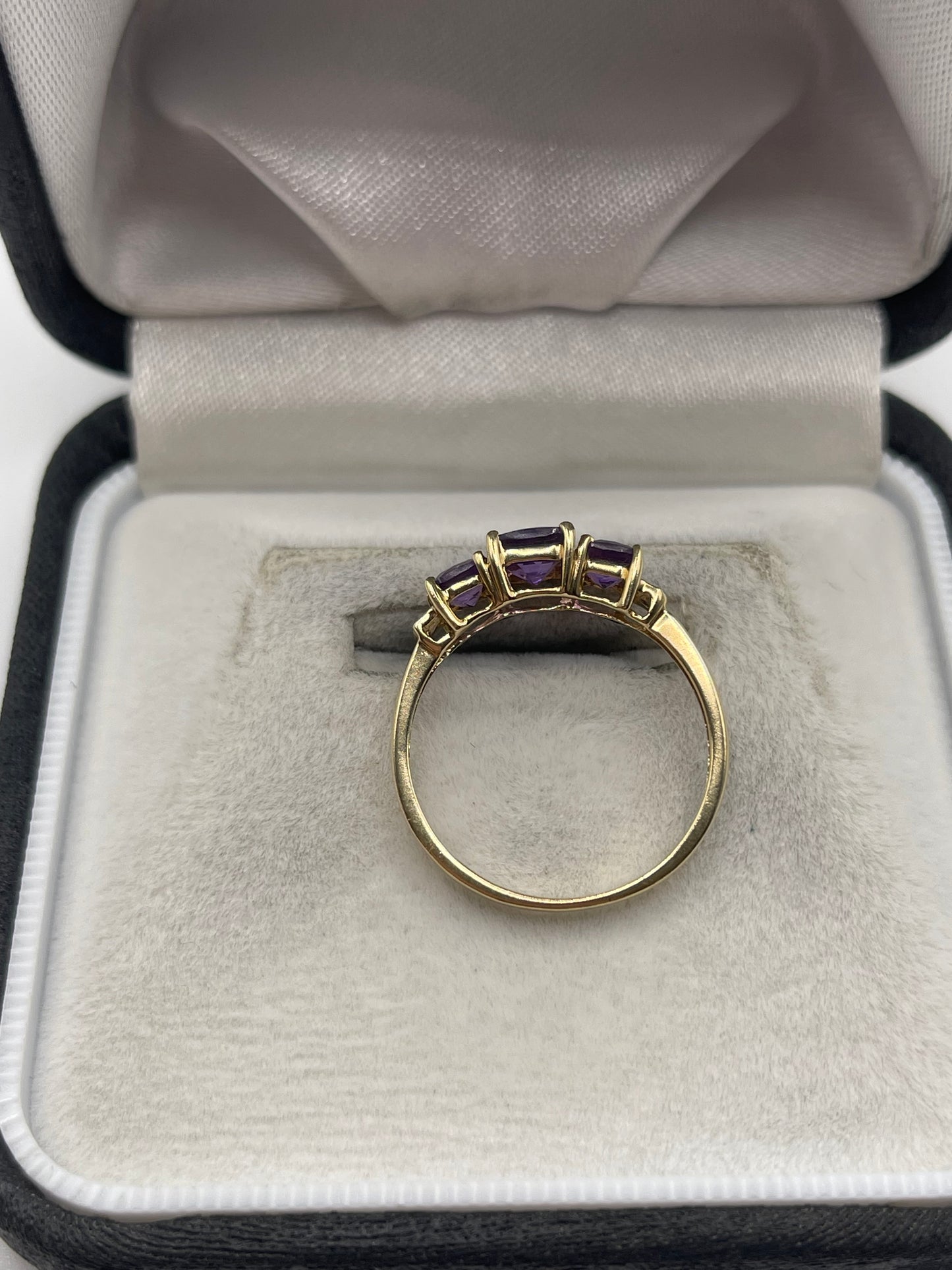 9ct gold amethyst and diamond ring