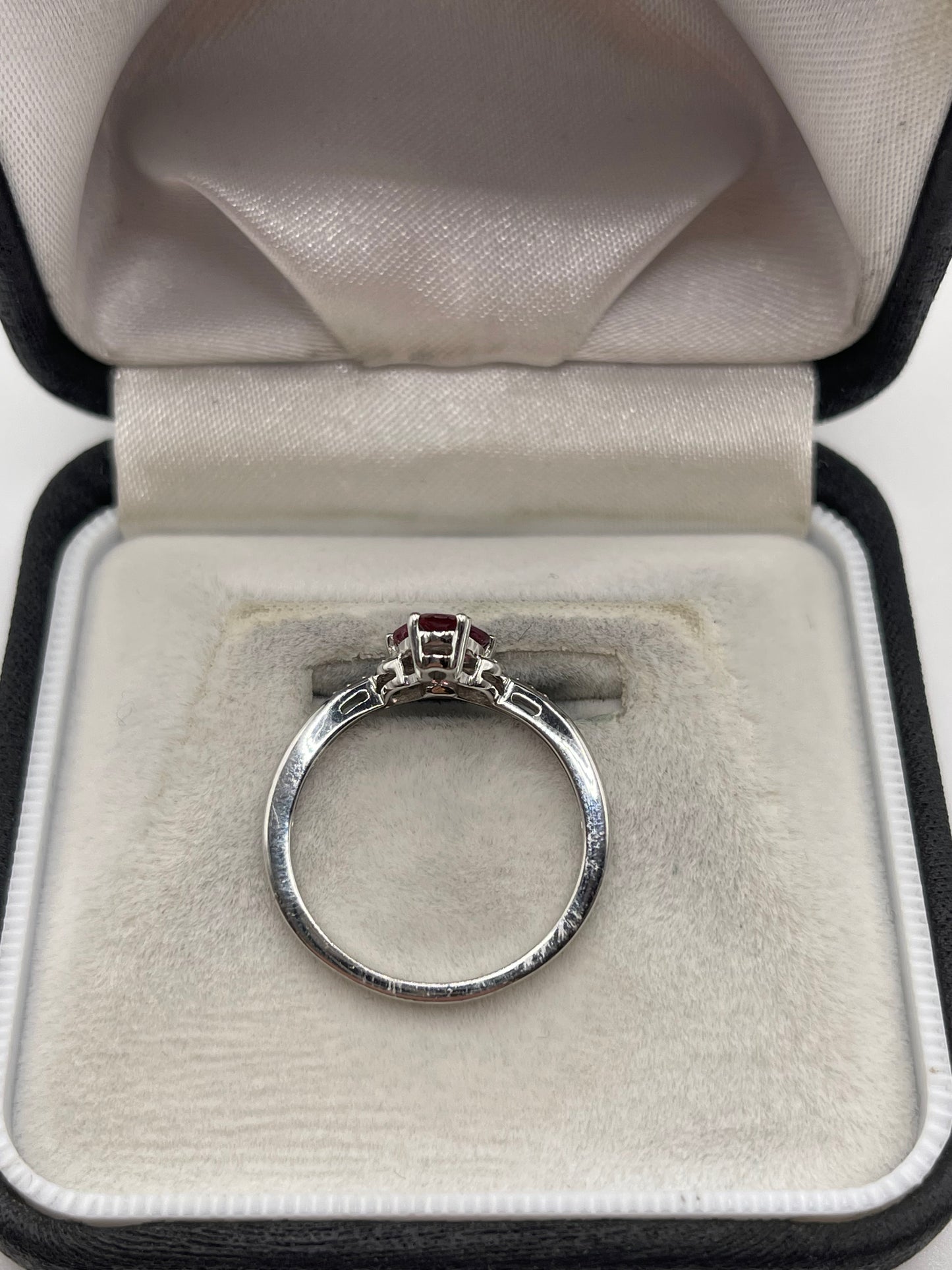 9ct white gold tourmaline and zircon ring