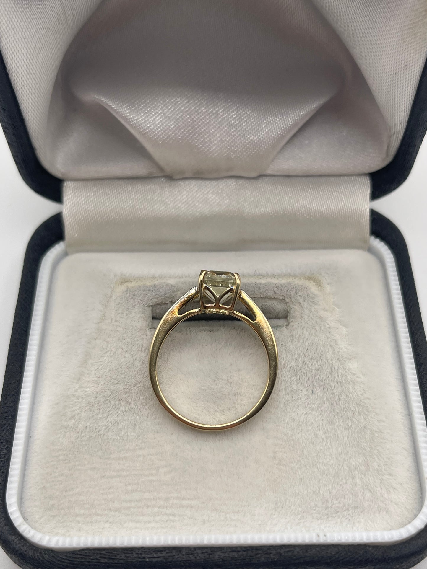 9ct gold quartz and zircon ring