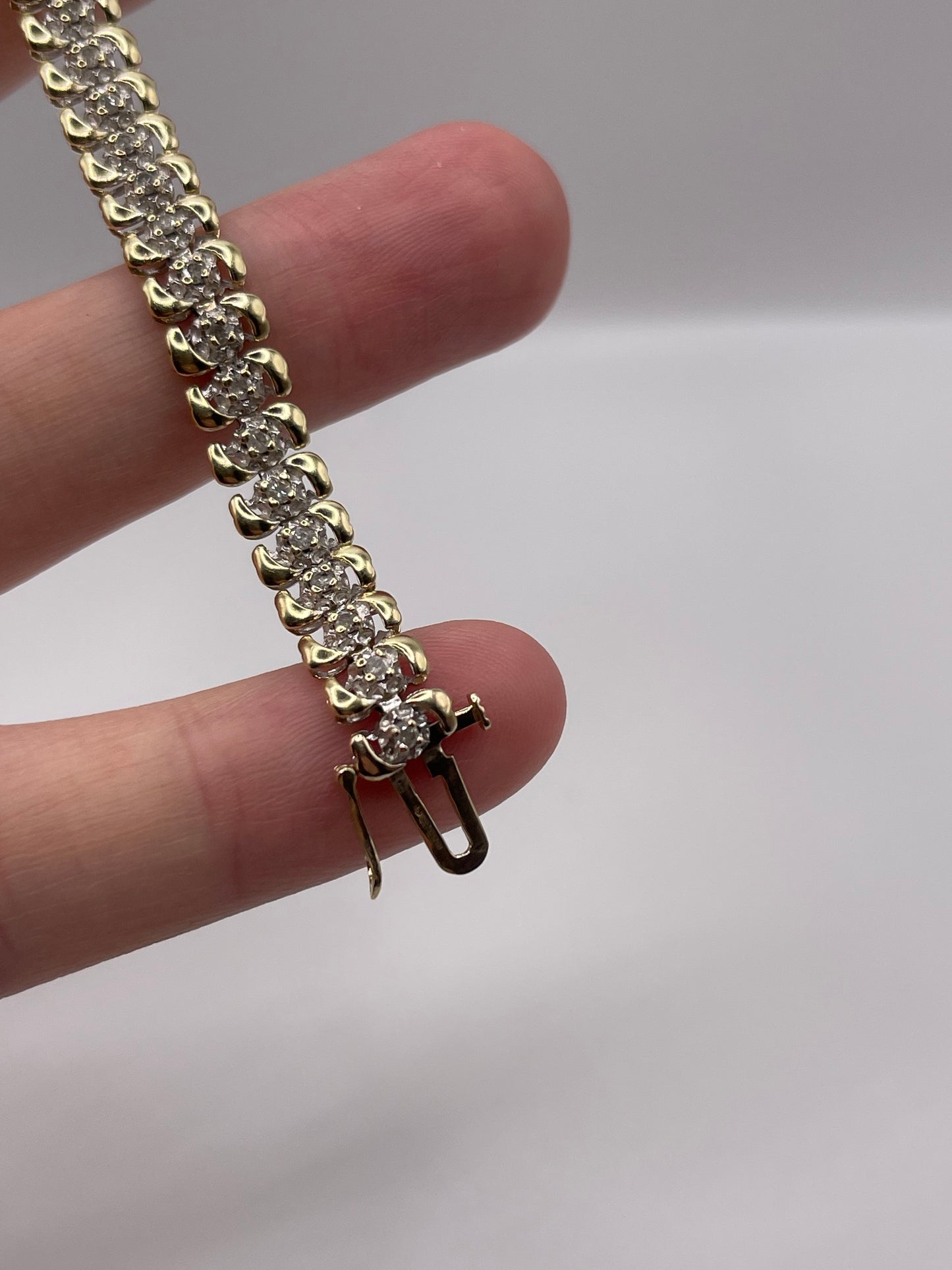 9ct gold diamond bracelet