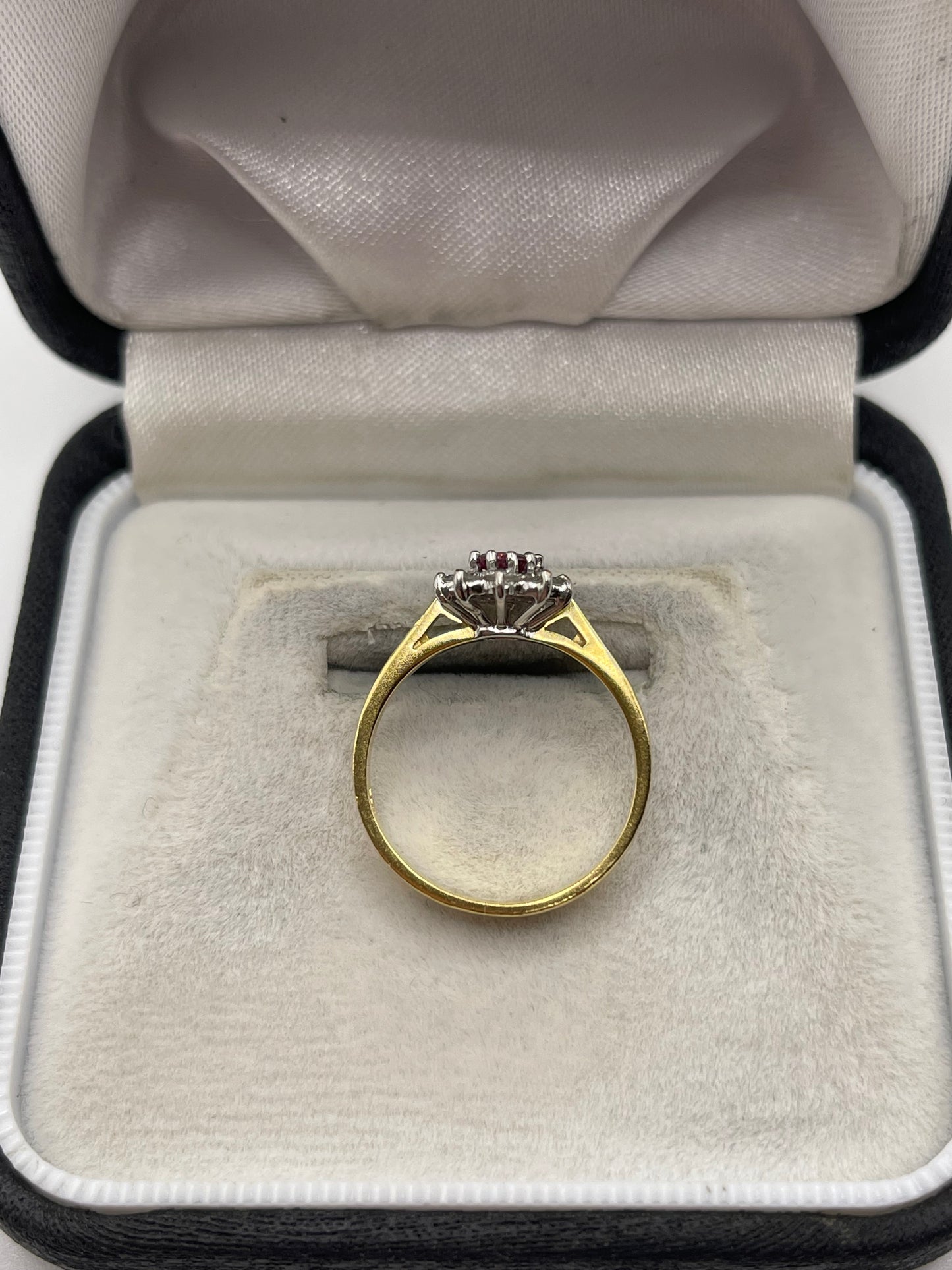 18ct gold ruby and diamond ring