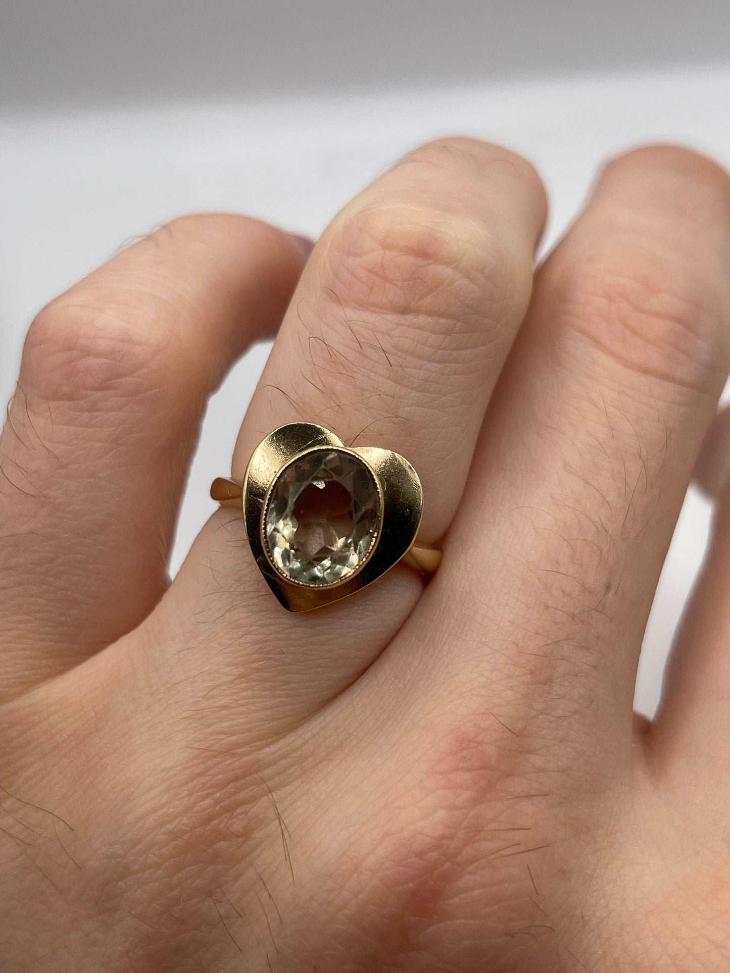 9ct gold quartz heart ring