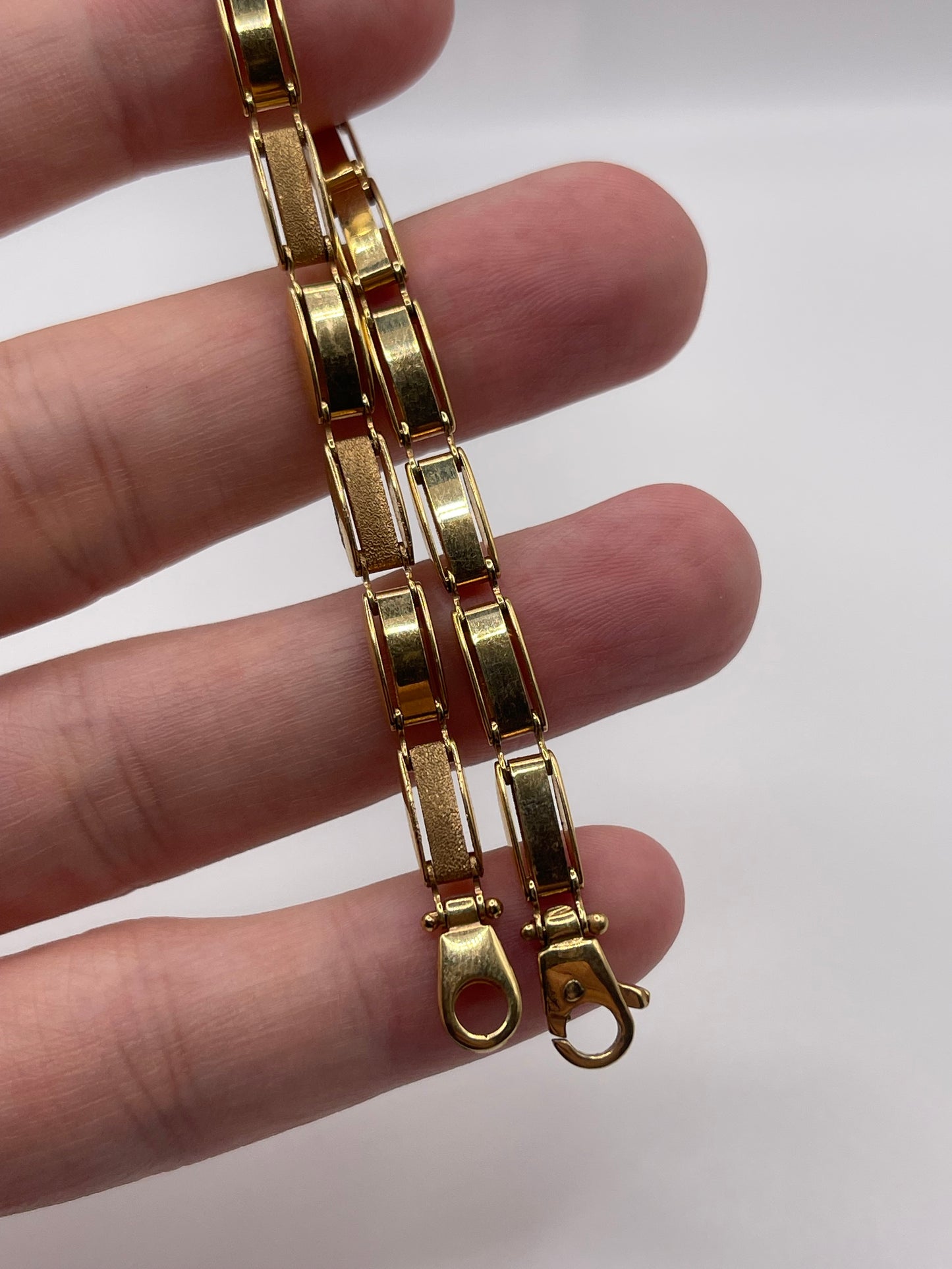 9ct gold bracelet