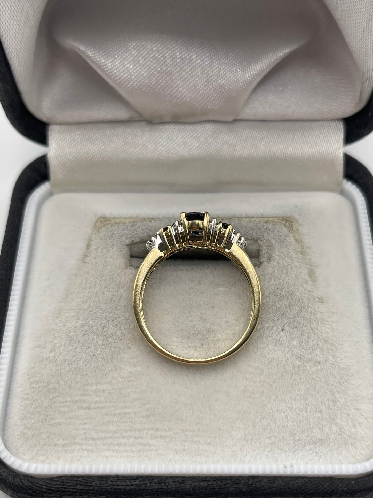 9ct gold sapphire and diamond ring