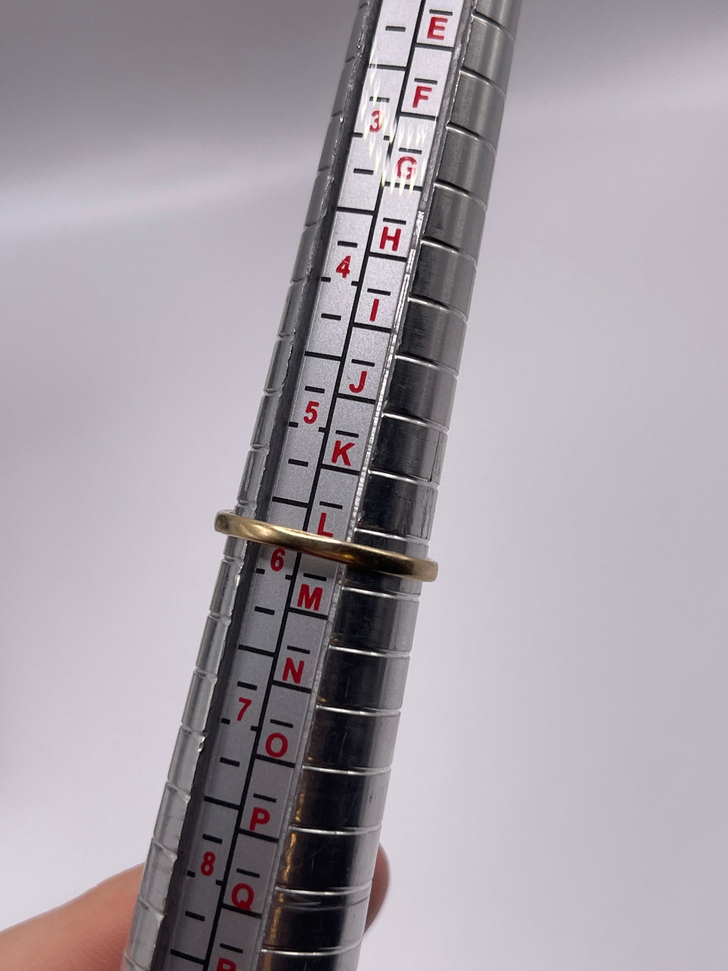 9ct gold sapphire and diamond ring